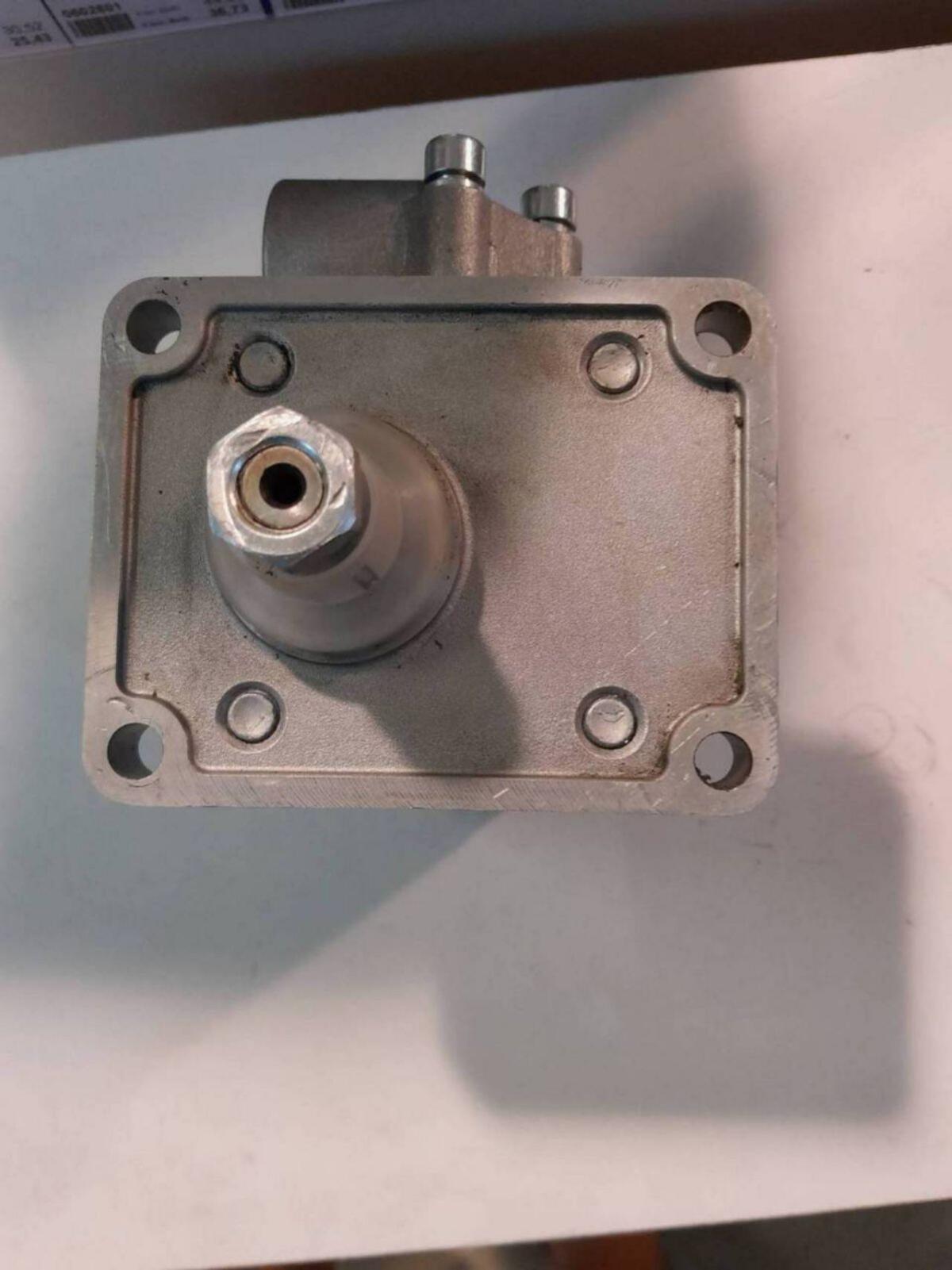 Verkaufe neuen Zahnradmotor 6,3D 3