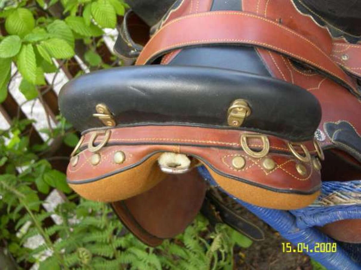 Verkaufe sehr schönen gebrauchten Western-Stocksattel 2