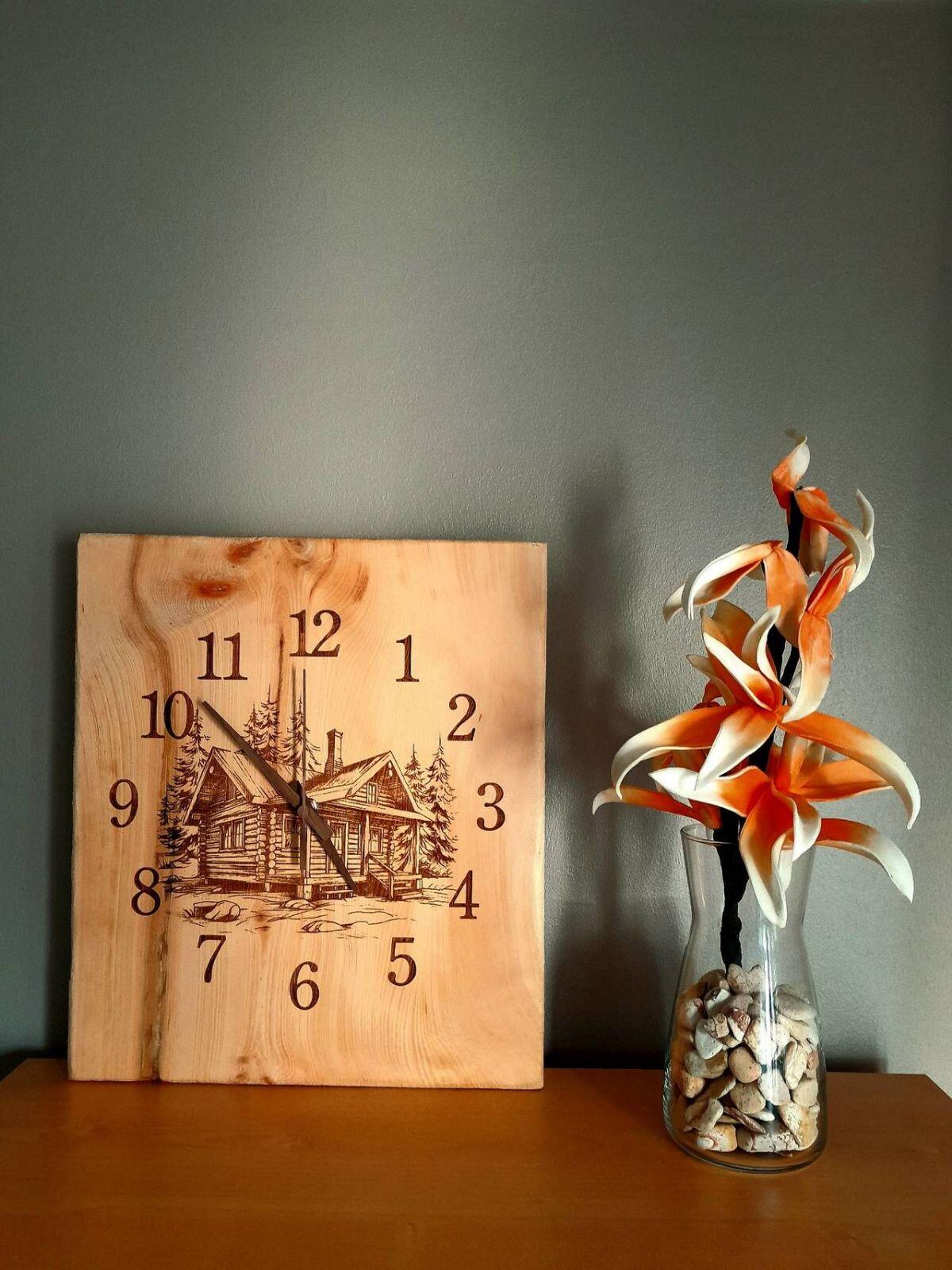 Küchenuhr, Wanduhr, Zimmeruhr aus Zirbenholz 1