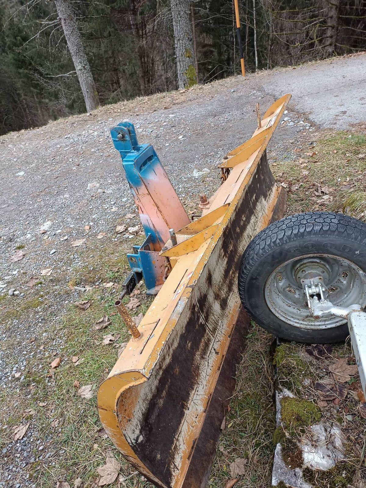 Schneepflug Hauer 3