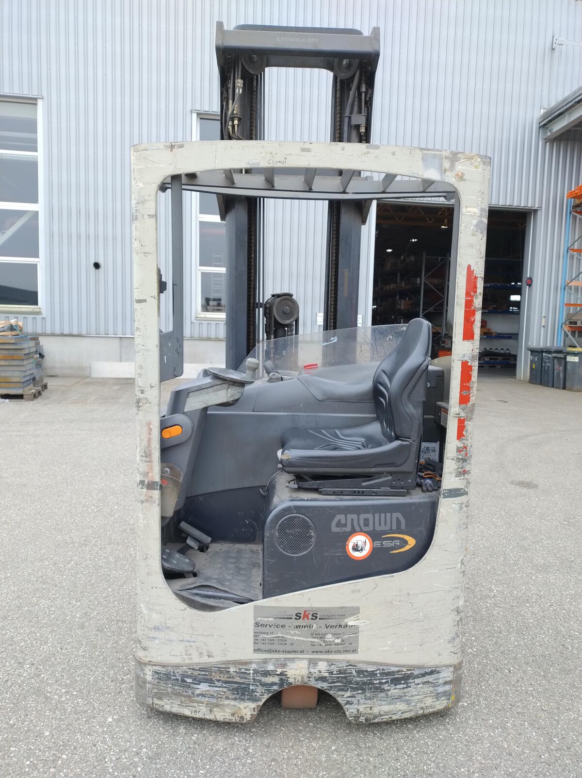 Schubmaststapler Crown ESR 4500 3