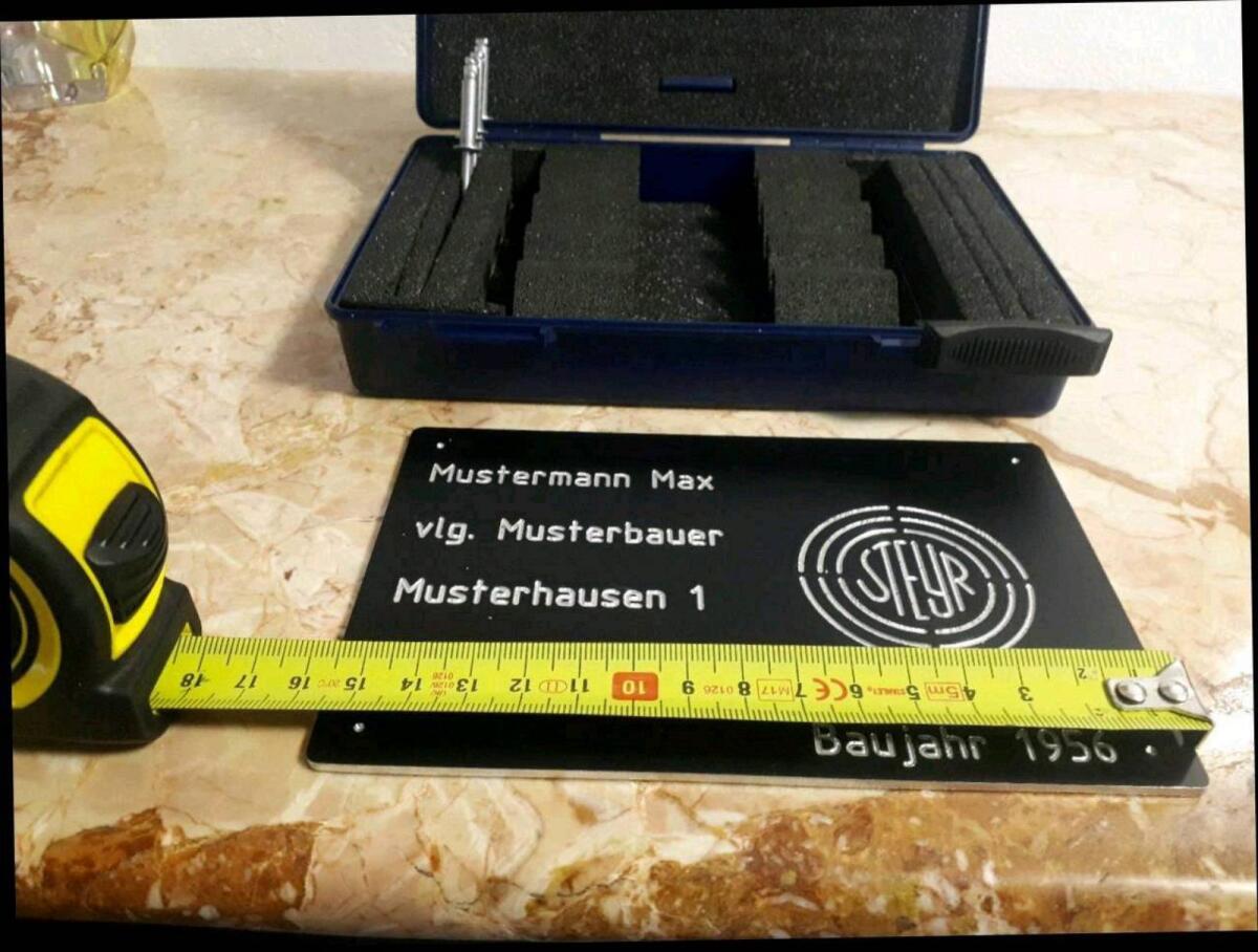 Gravierte Aluminium-Schilder für Oldtimer, Traktoren 3
