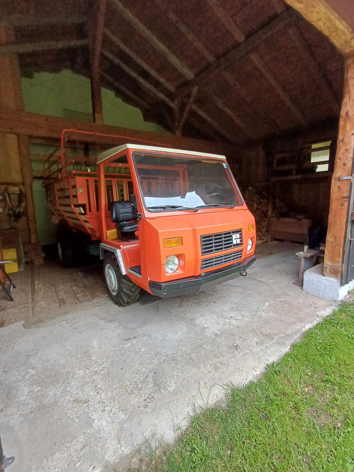 Reform Muli 400 Schlepper mit Ladewagen 1