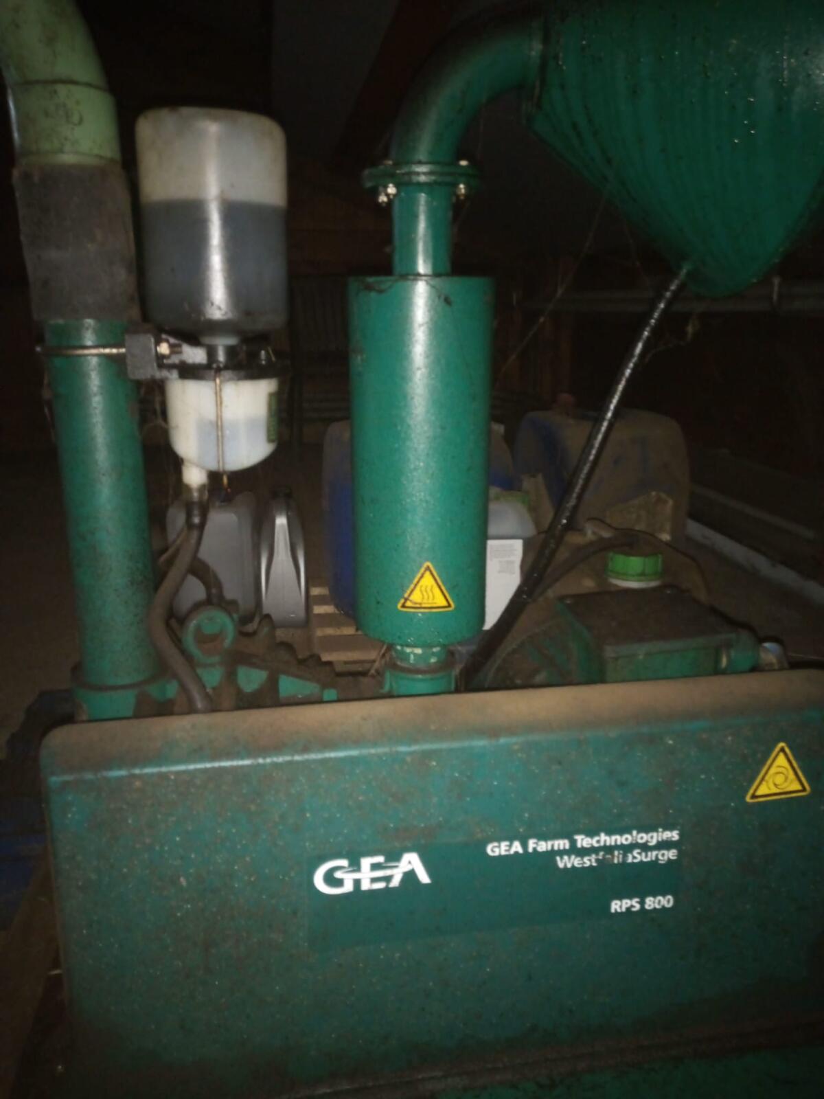 GEA 4er Fischgräten-Melkstand Baujahr 2011 2