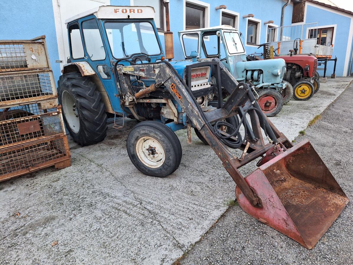 Traktor Ford 4000 1