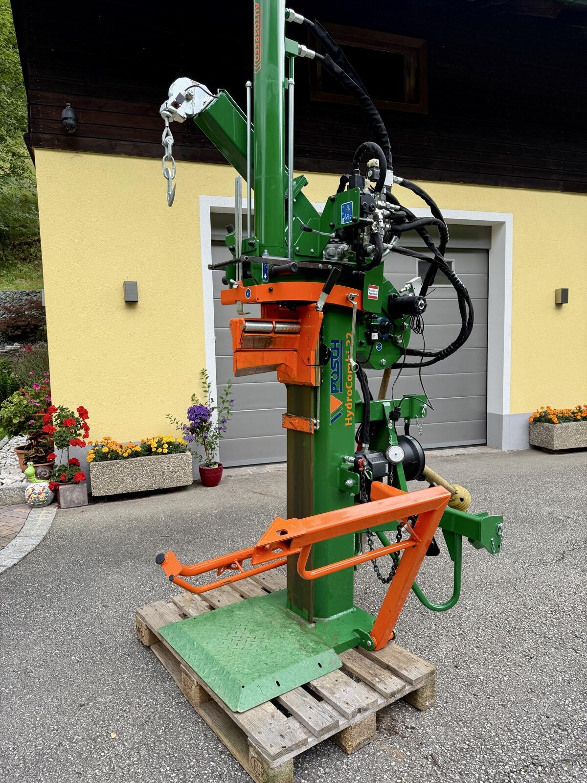 Holzspalter Posch Hydrocombi 22 mit Funkseilwinde 1
