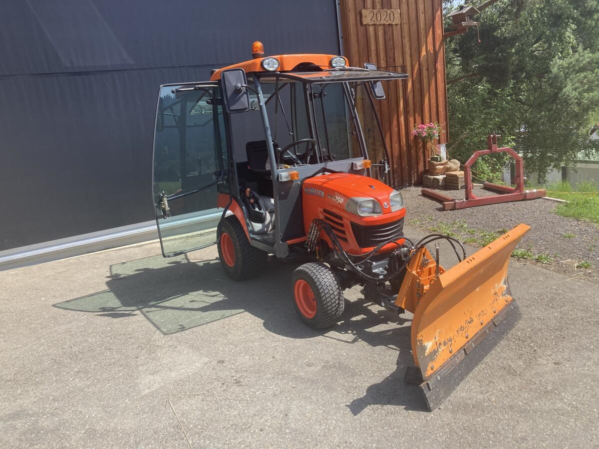 Kubota BX 2350 2