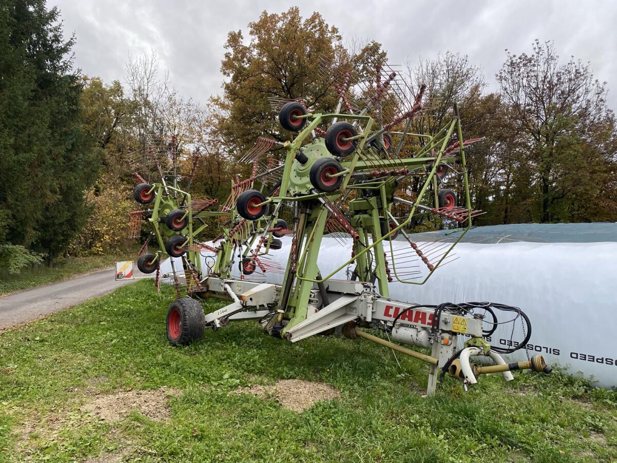 Vierfach-Schwader Claas Liner 3000 1