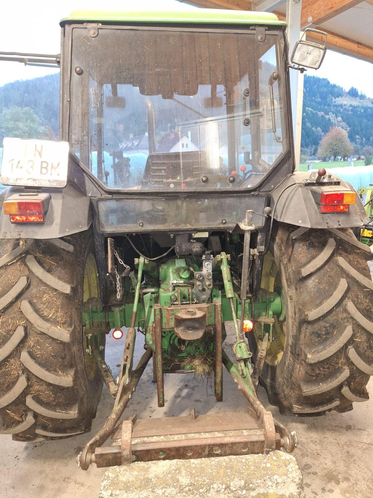John Deere 1950 2