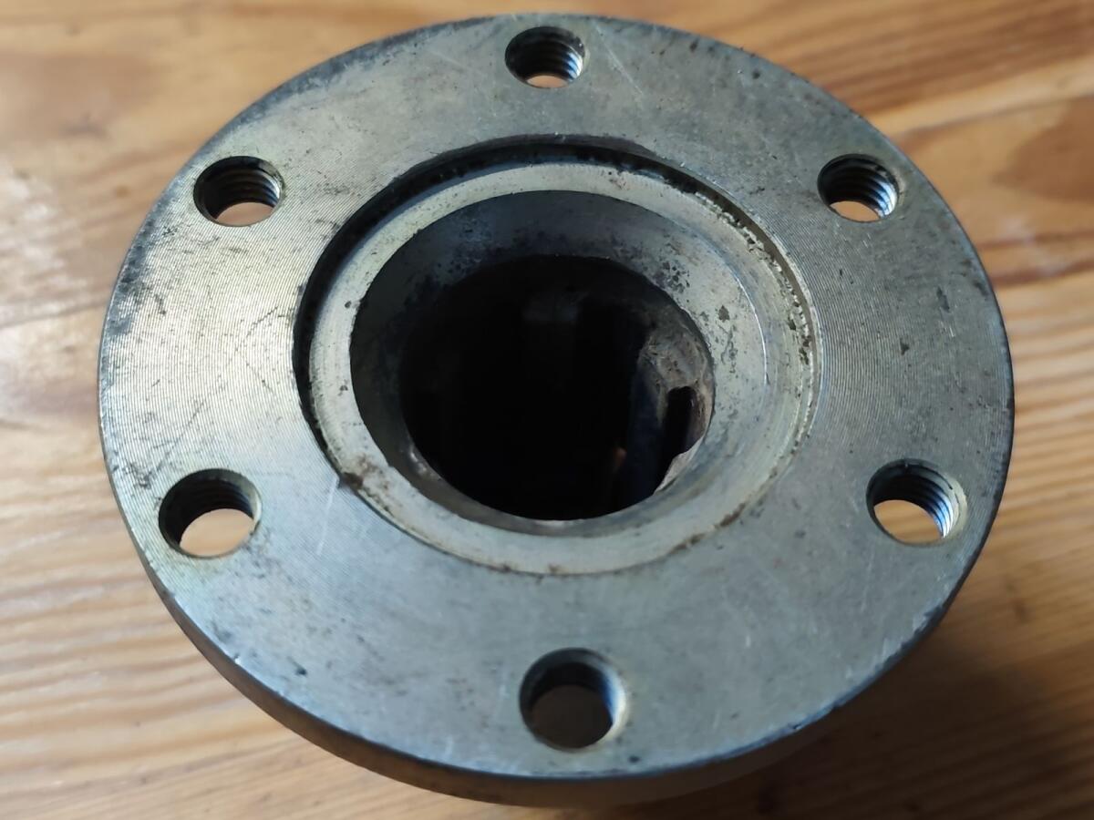 Kverneland Accord Aufsteckflansch 3