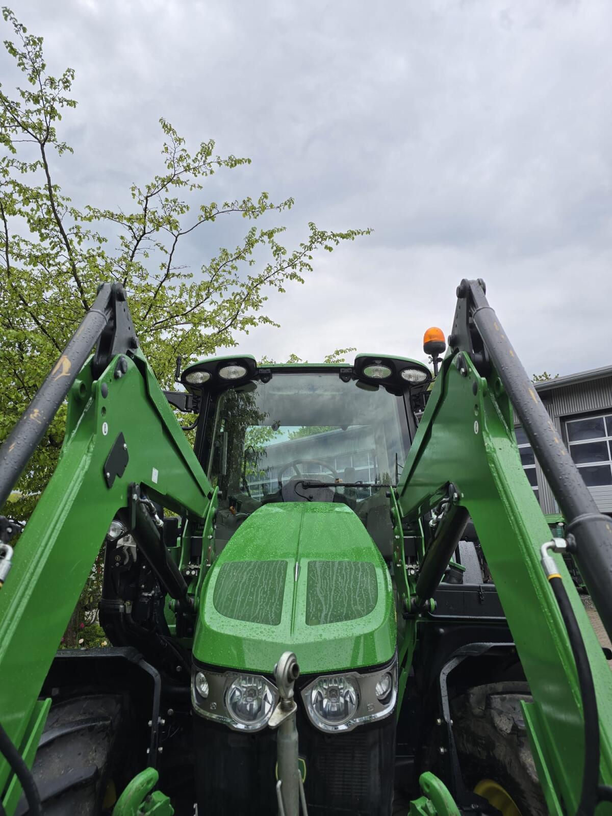 John Deere 6100M 3