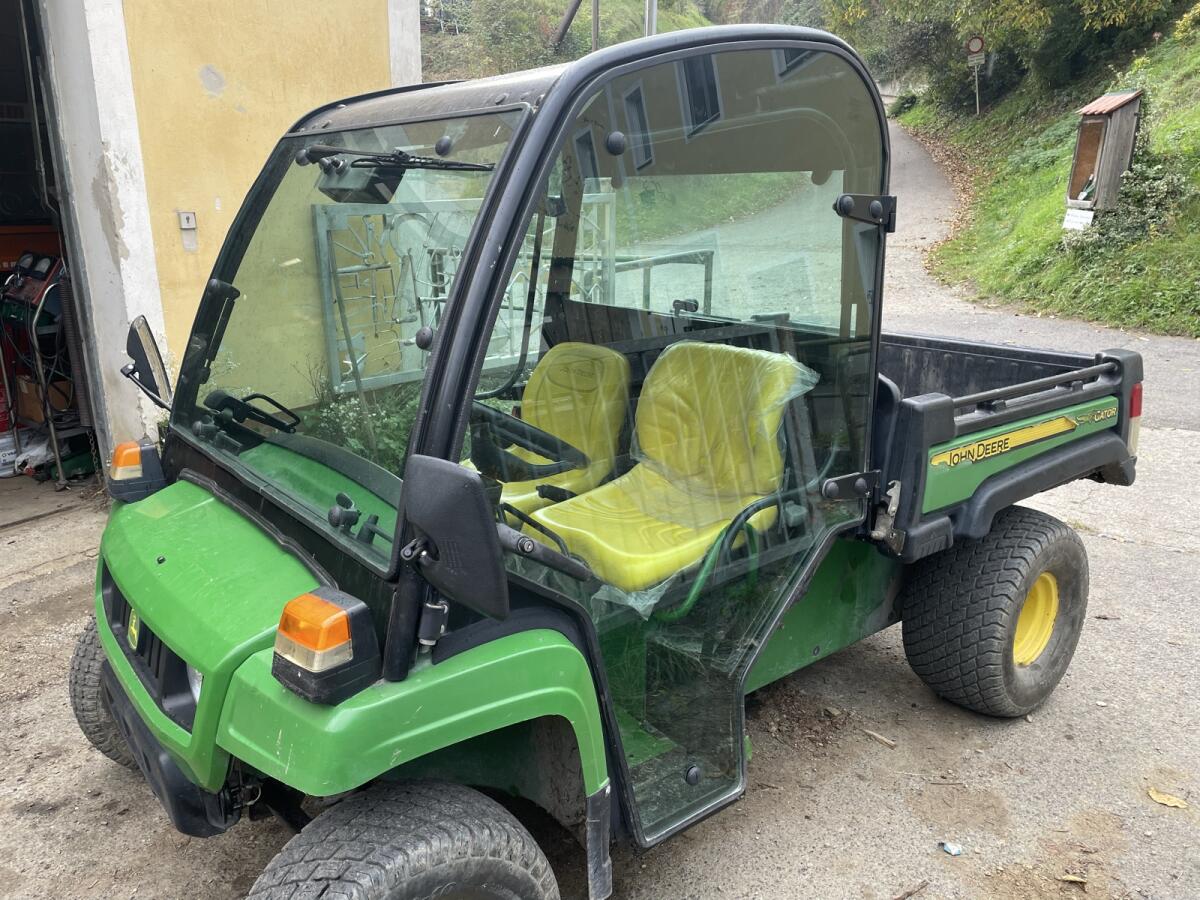 John Deere Gator Elektro 2