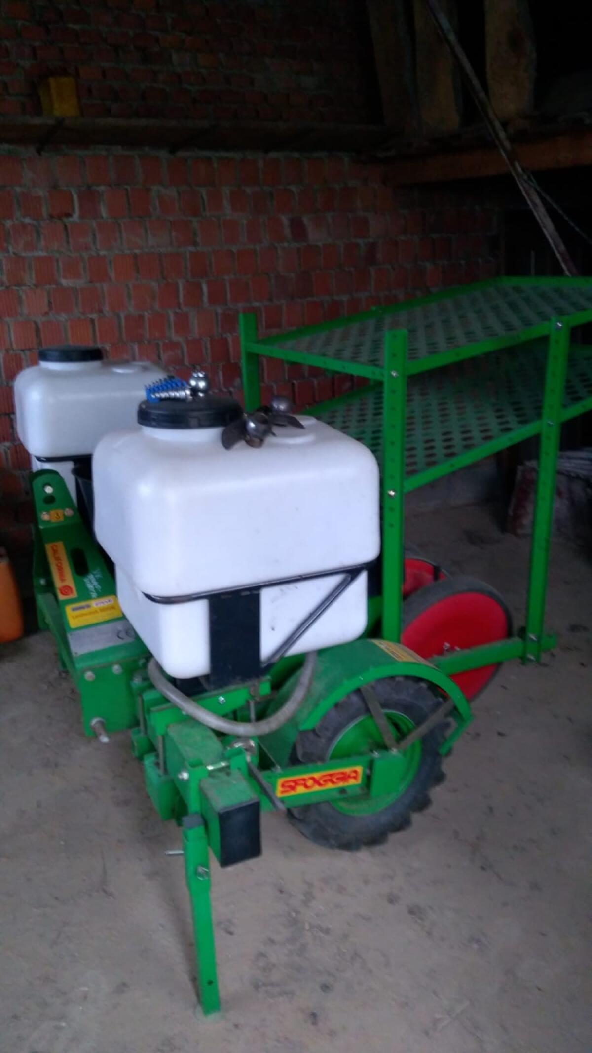 Setzmaschine Jungpflanzen 2