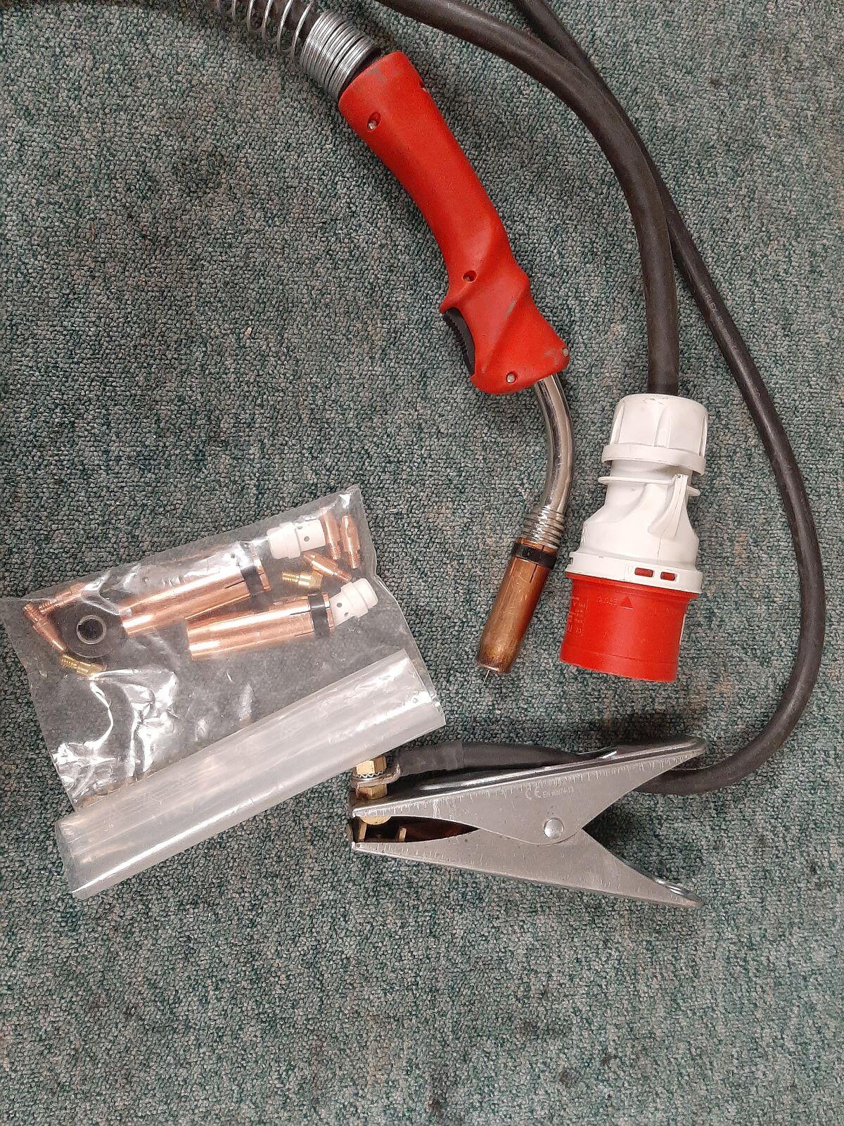 Professionelles Schweißgerät MIG/MAG 3000 2