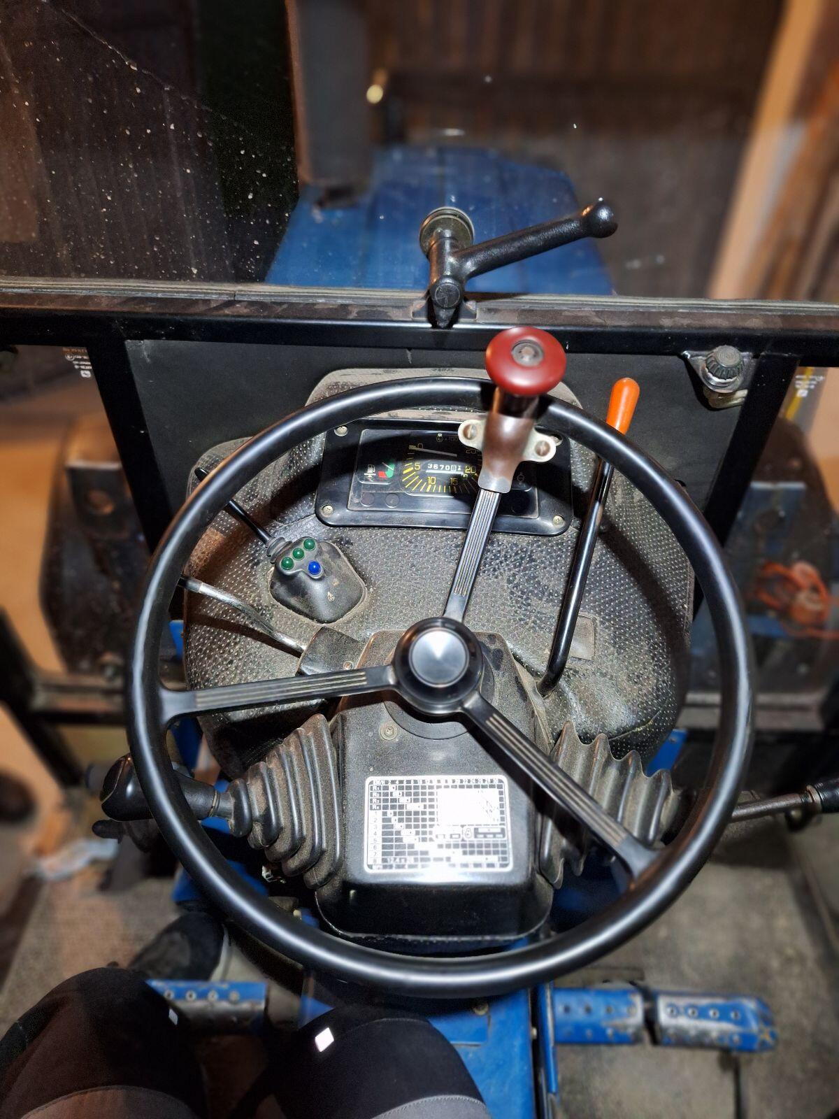 Ford 3910 3