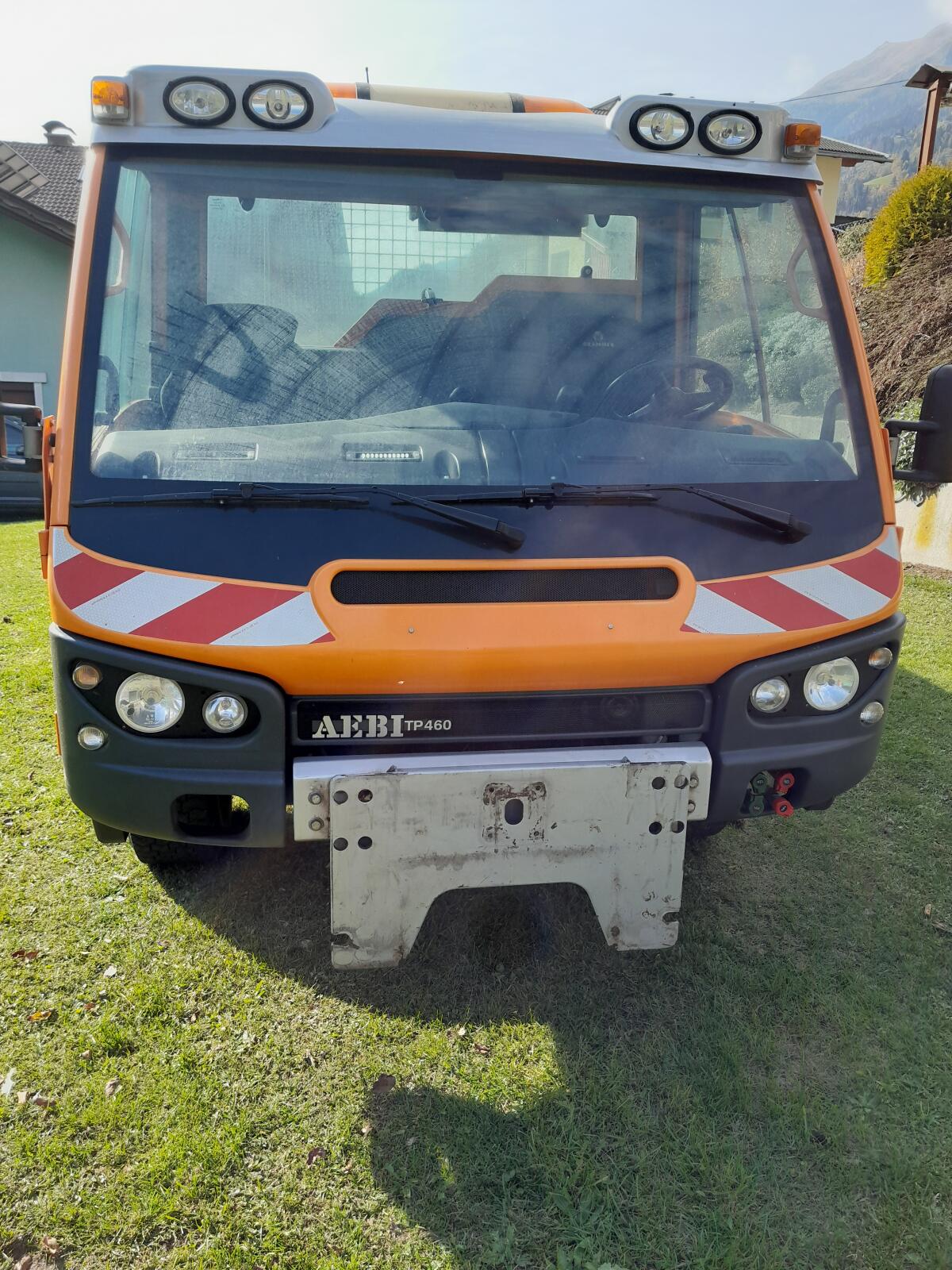 AEBI TP 460 mit Dreiseitenkipper 2
