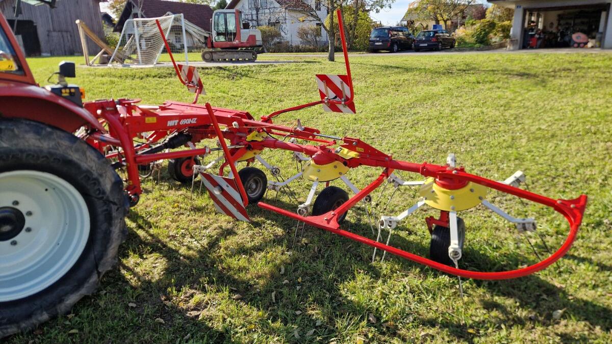 Pöttinger Hit 690NZ 2