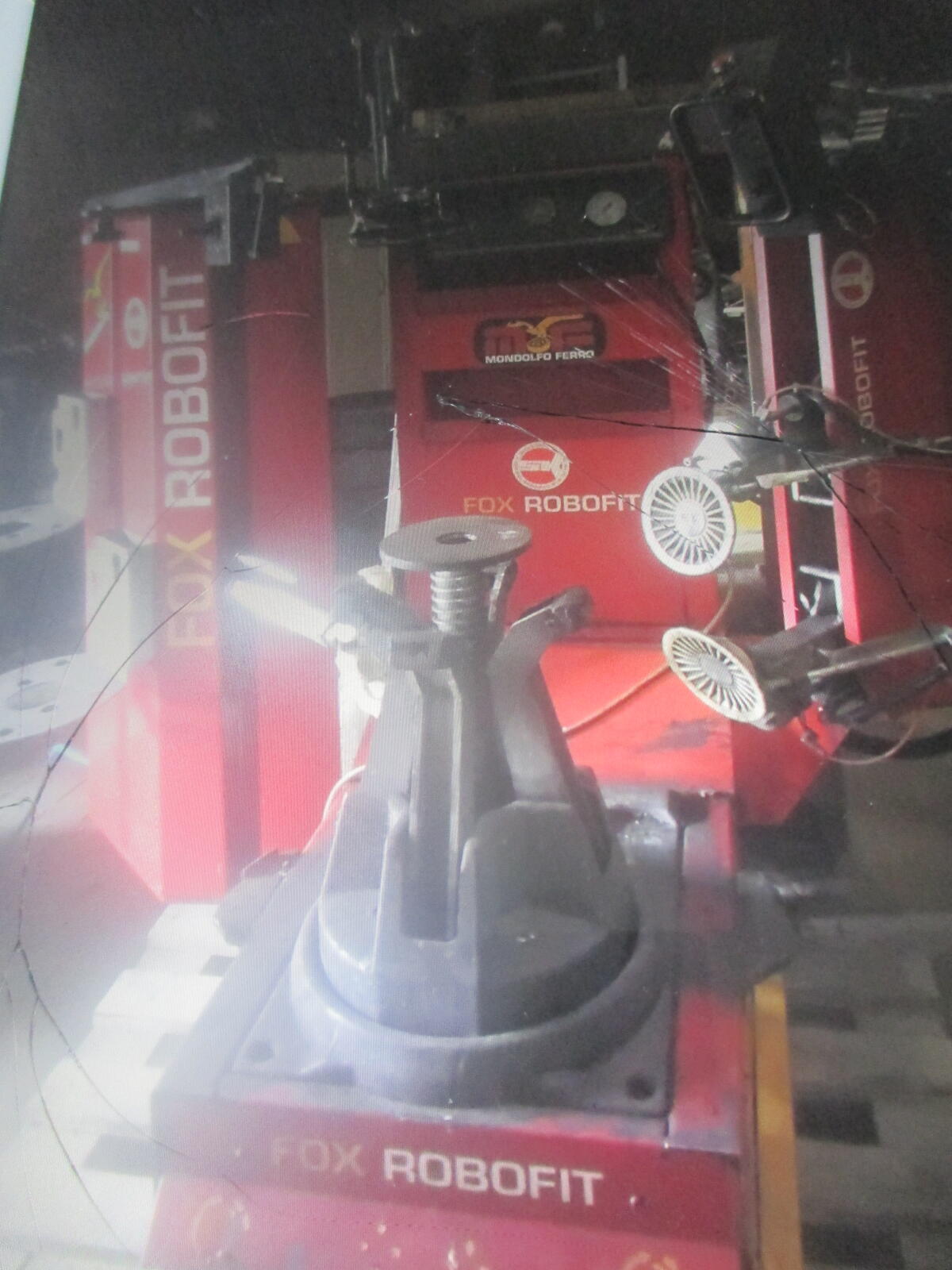 Mondolfo Reifenmontiermaschine 1