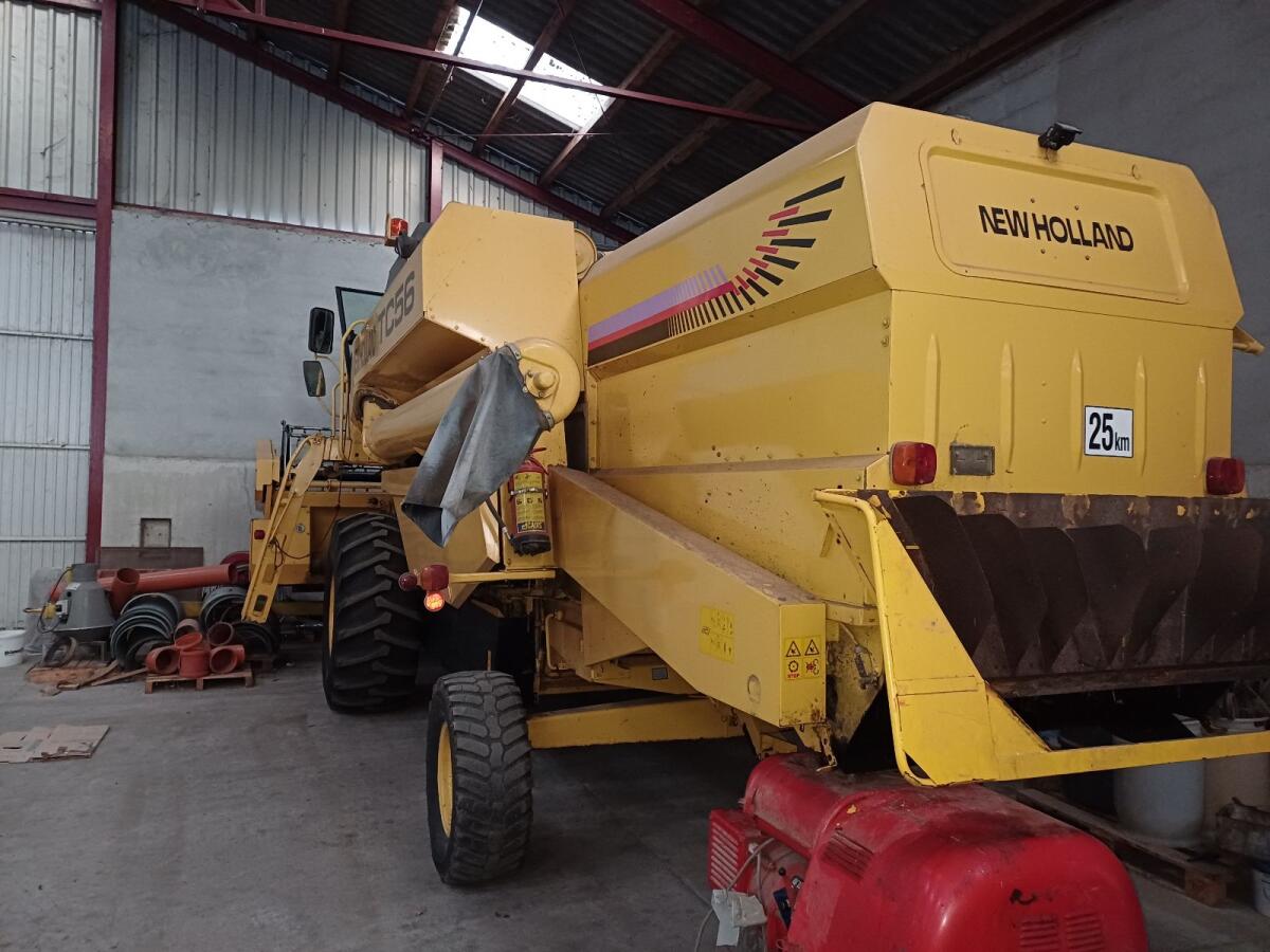 New Holland TC 56 2