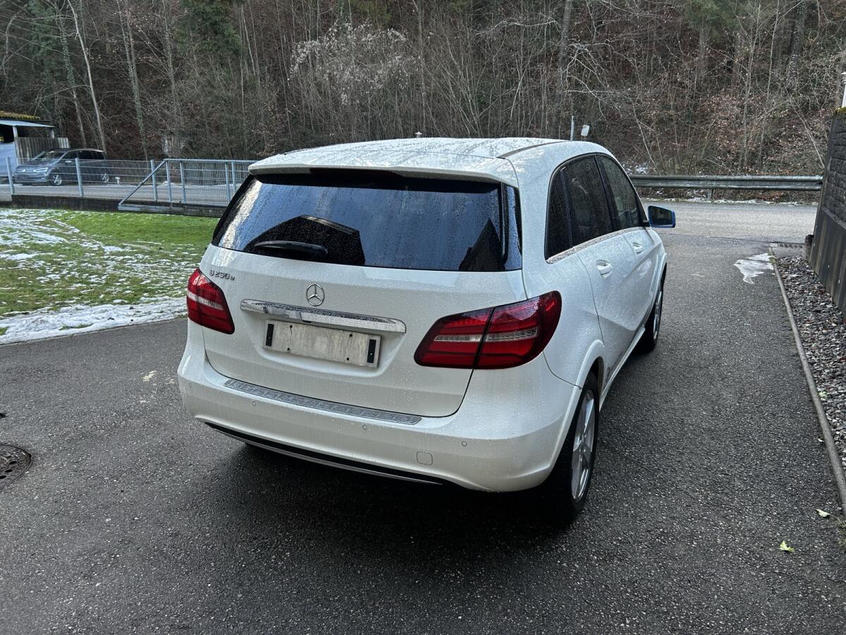 Mercedes B 250e 3
