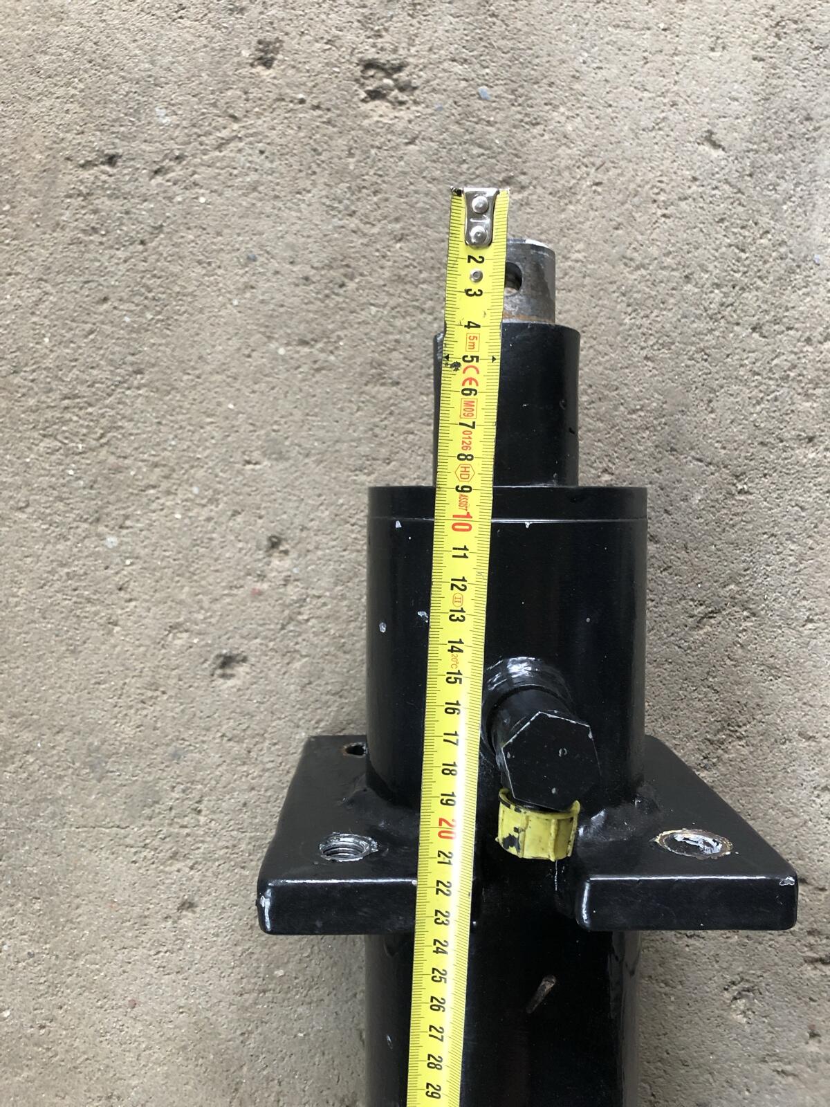 Hydraulikzylinder mit Kopfflansch für Holzspalter 3