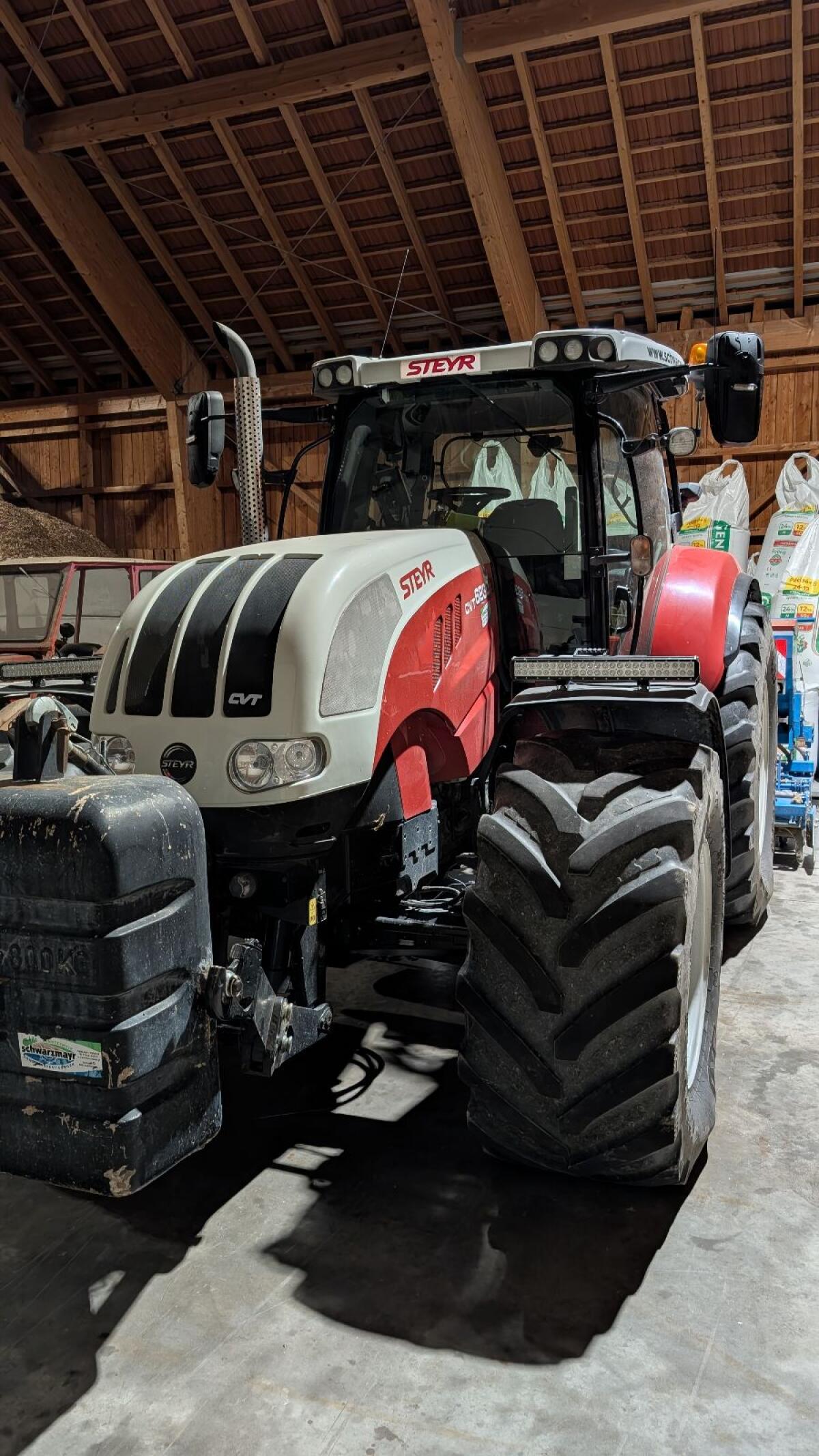 Steyr CVT 6230 mit RTK Lenksystem 2