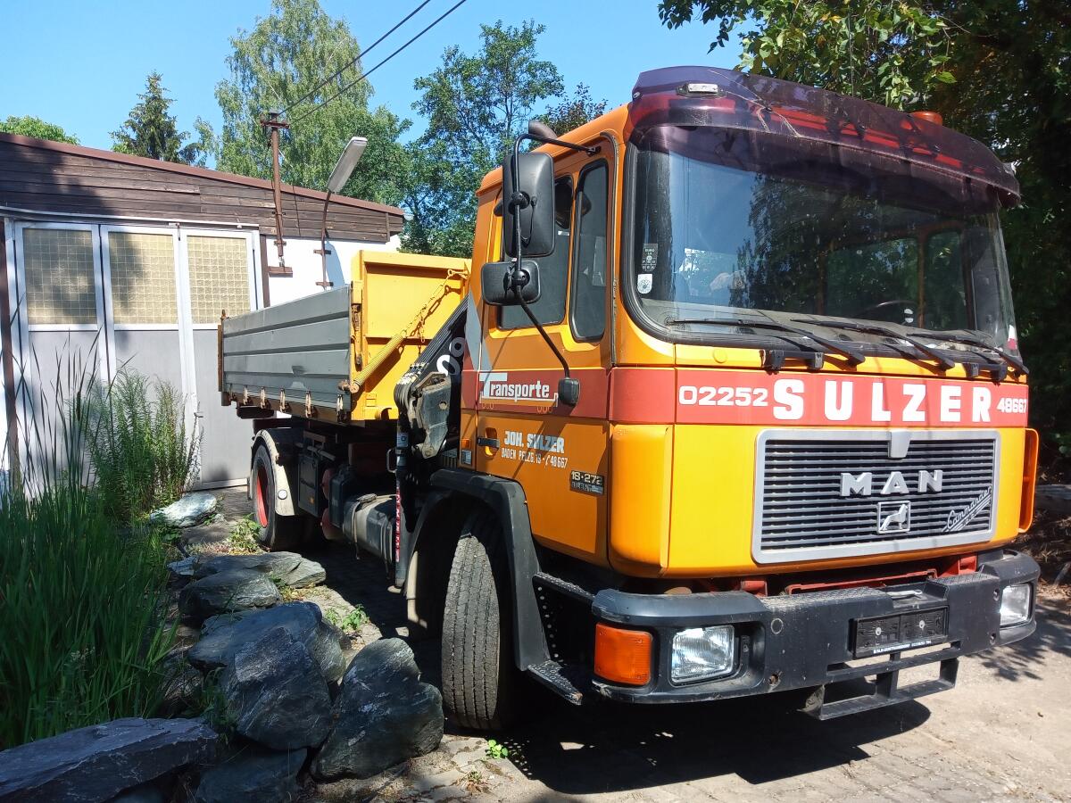 Verkaufen vielseitigen MAN F90 18.272 2