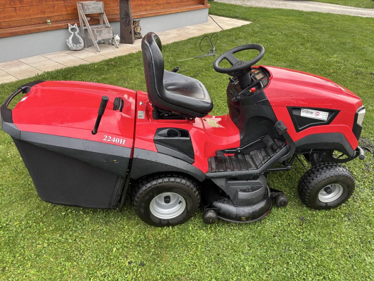 Rasentraktor Mountfield 2