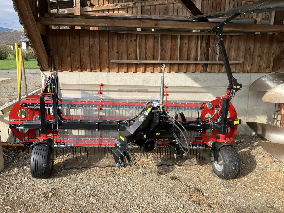 Clementer Kammschwader 330 F Eco 2