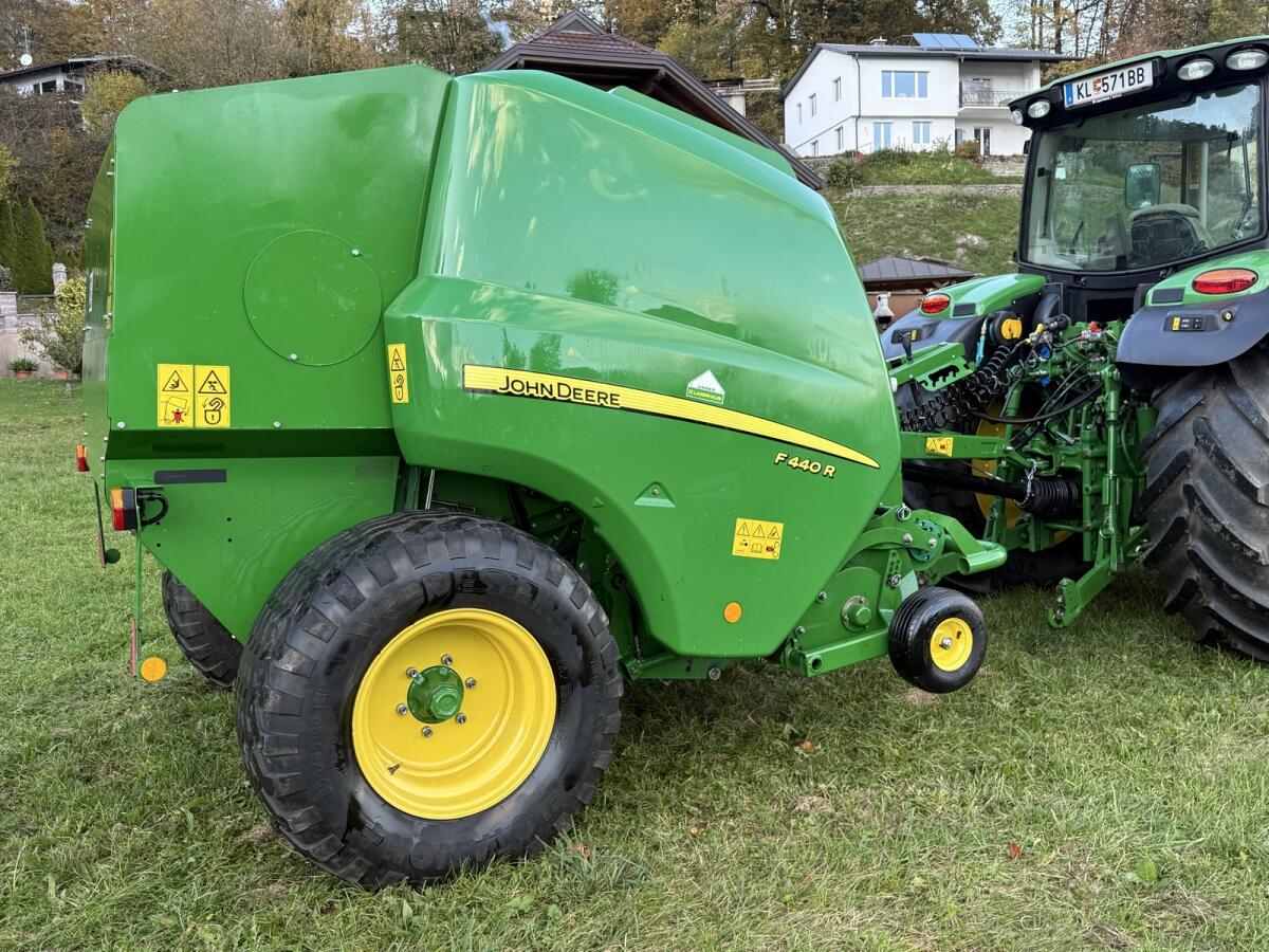 John Deere F440R 3