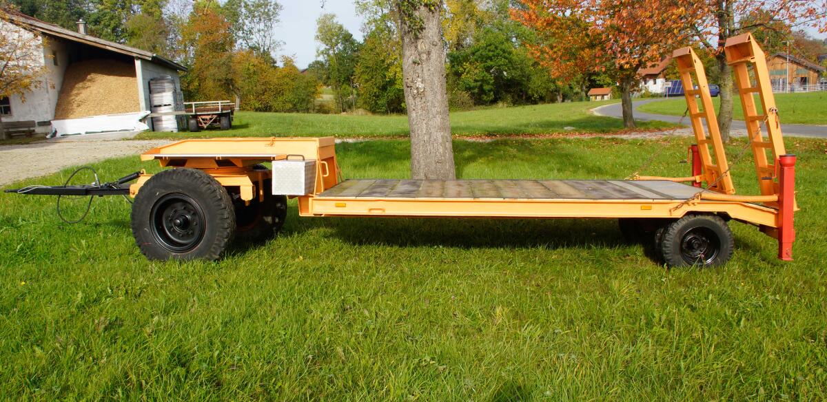 Goldhofer Tieflader für Baggertransport 2