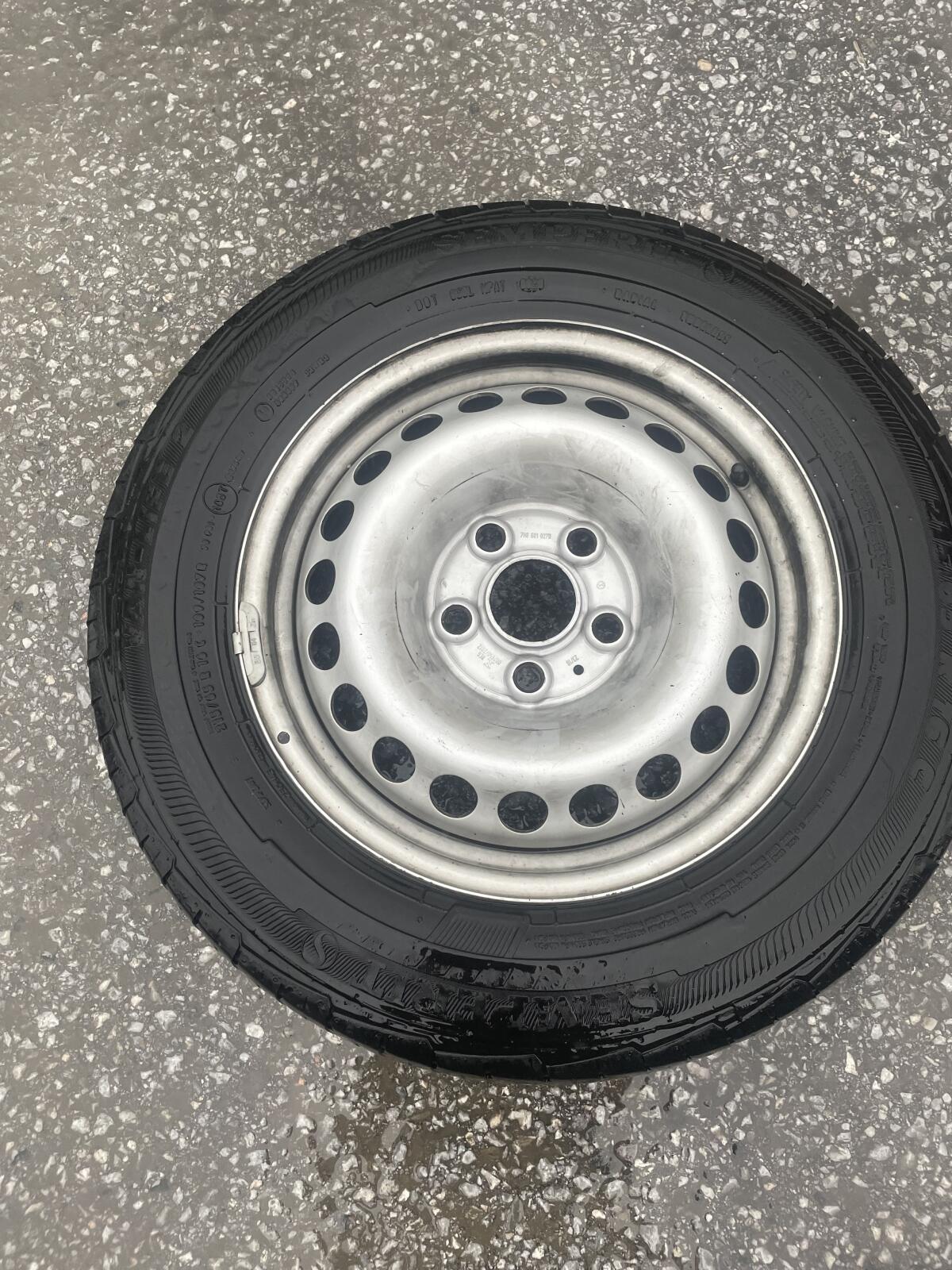 VW 16 Zoll Sommerreifen 1