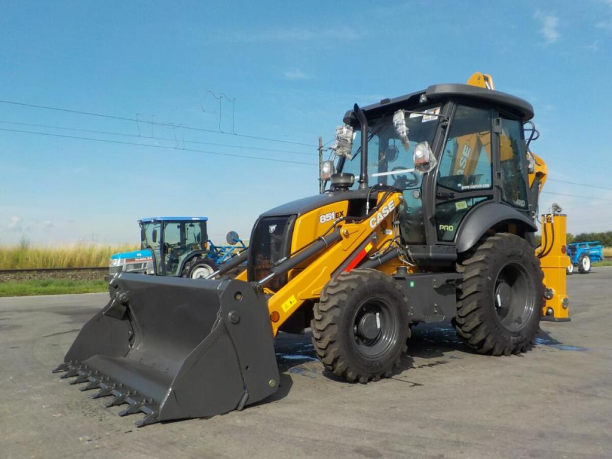 2021 Case 851EX-4WD Baggerlader 1