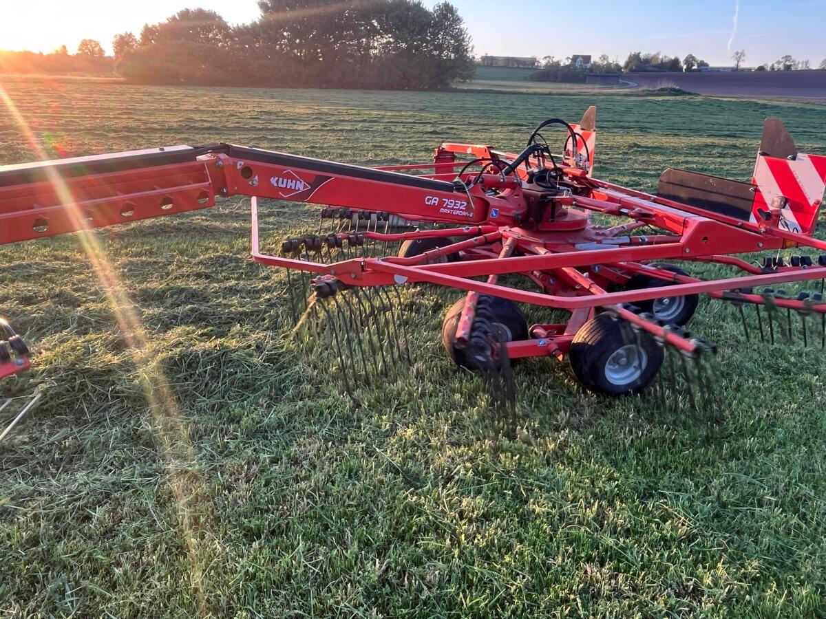 Kuhn Schwader GA 7932 2
