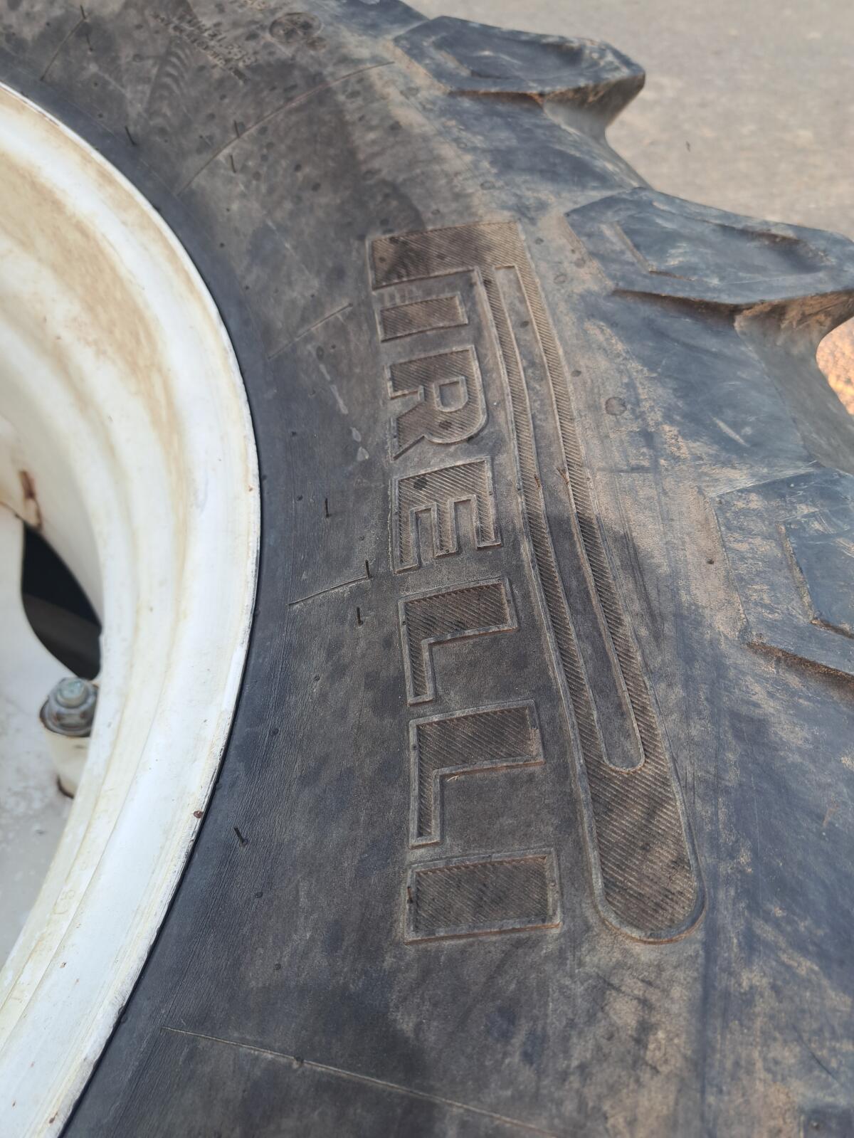 Kompletträder 600/65 R34 zu verkaufen 2