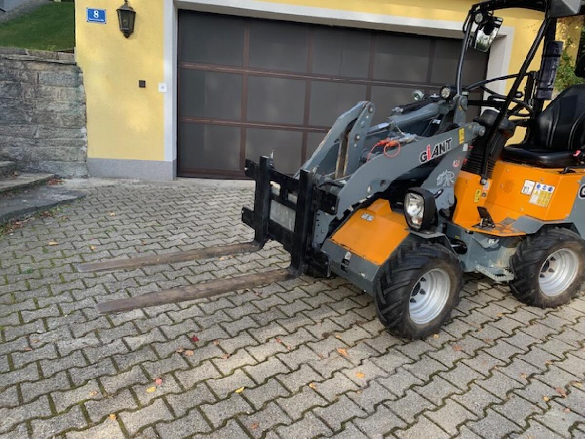 Kompaktlader Giant 1200 3