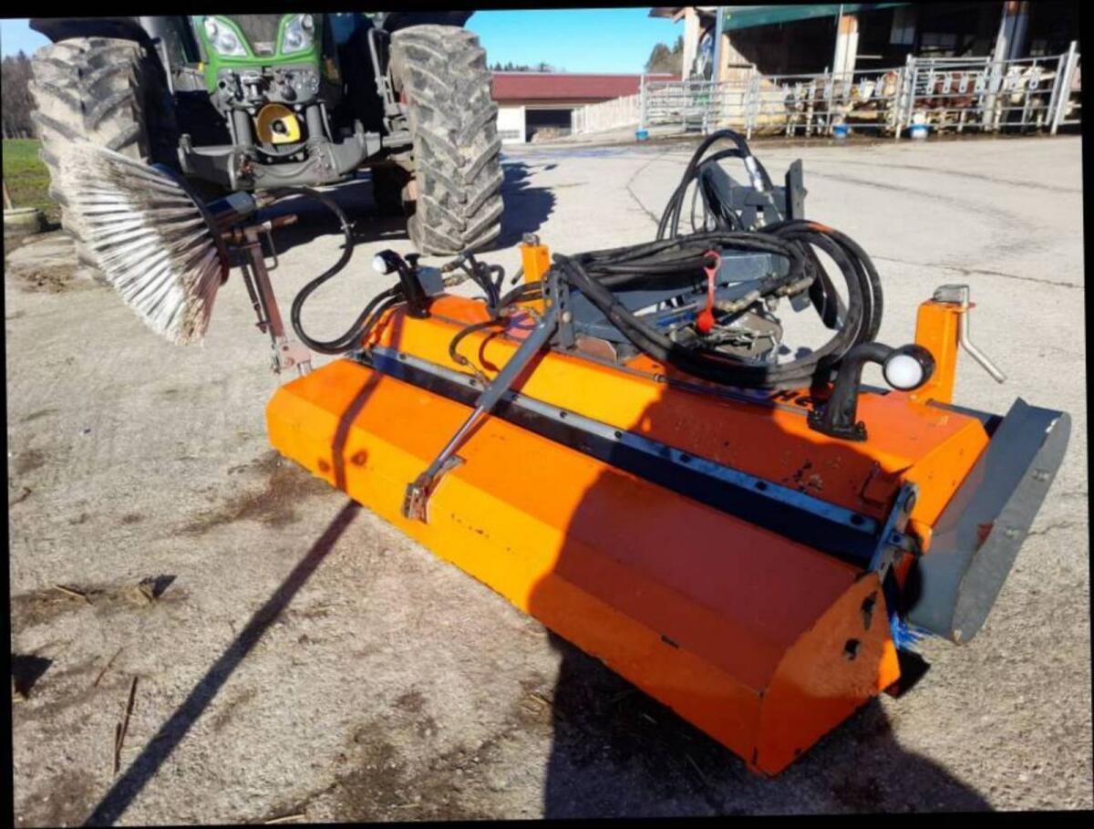 Tuchl Kehrmaschine 1