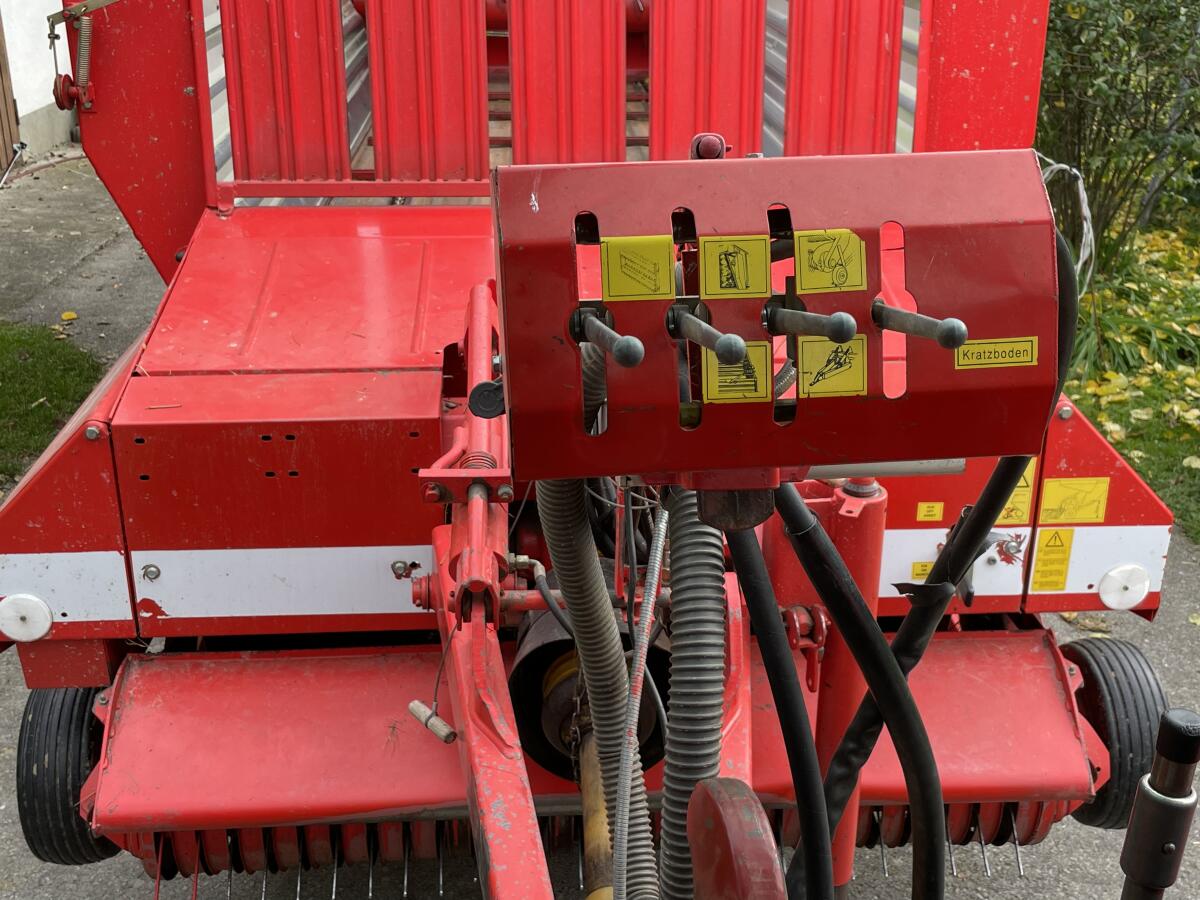 Pöttinger Ernteboss II 1