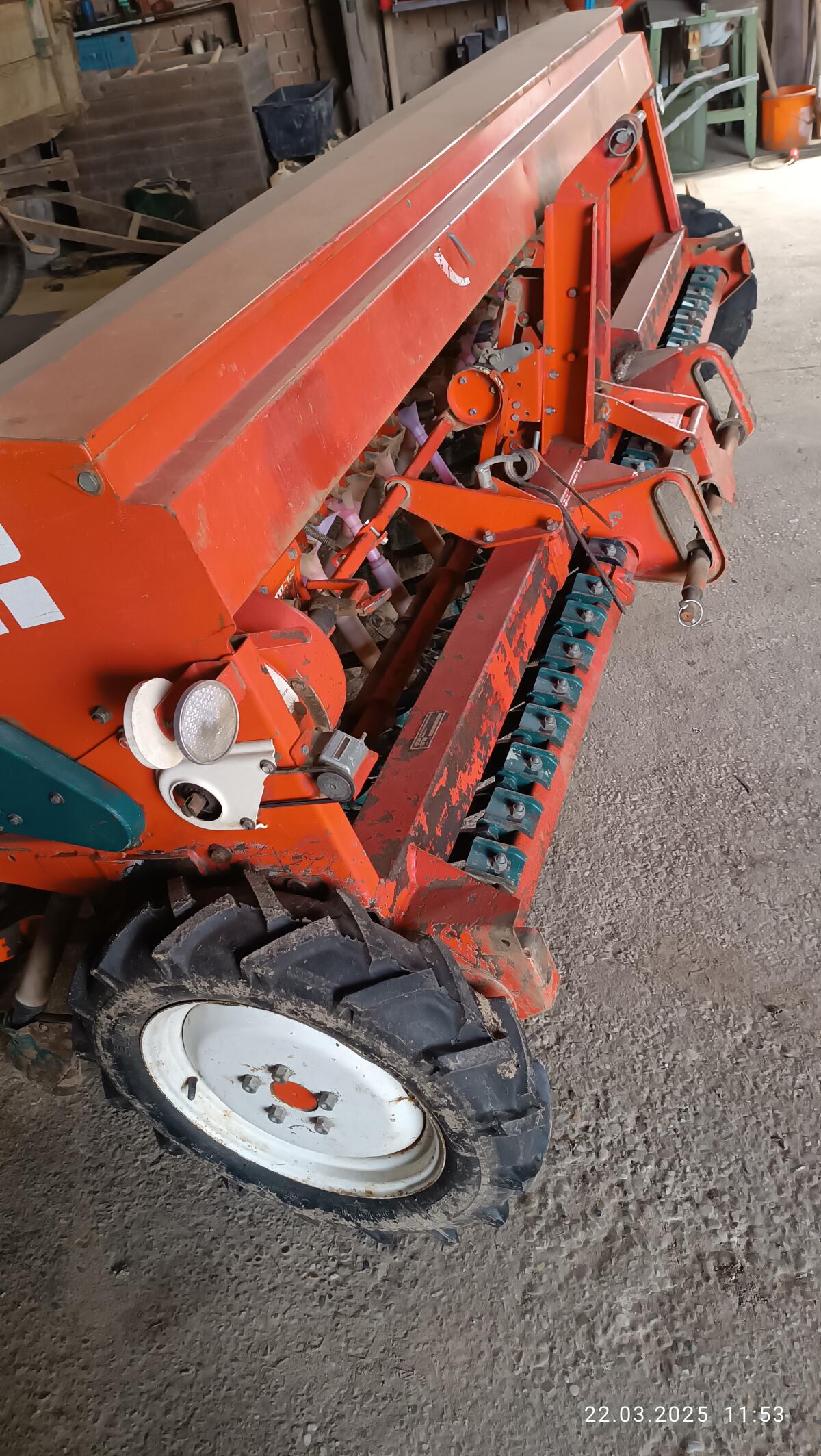 Kreiselegge und Sämaschine Rotoland 2