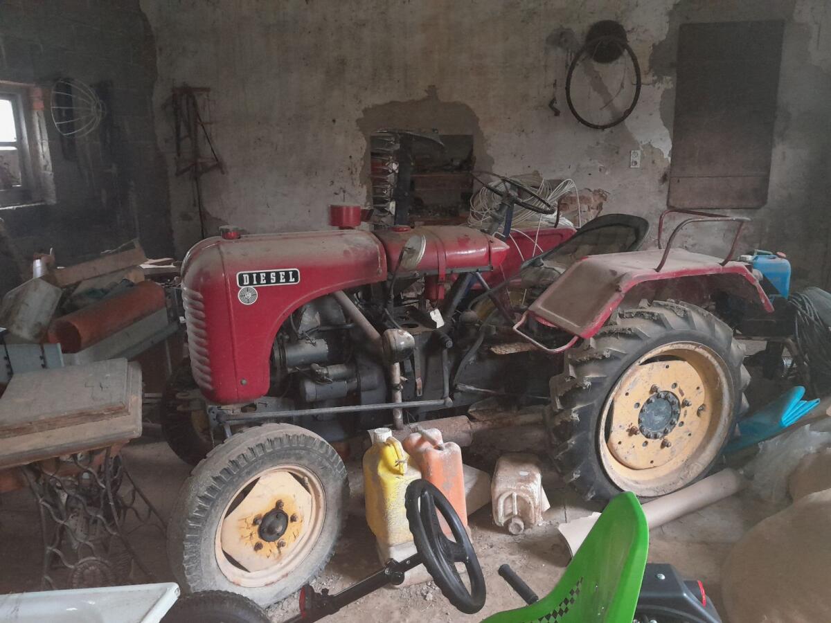 Alter Steyr Traktor, nicht funktionstüchtig 1