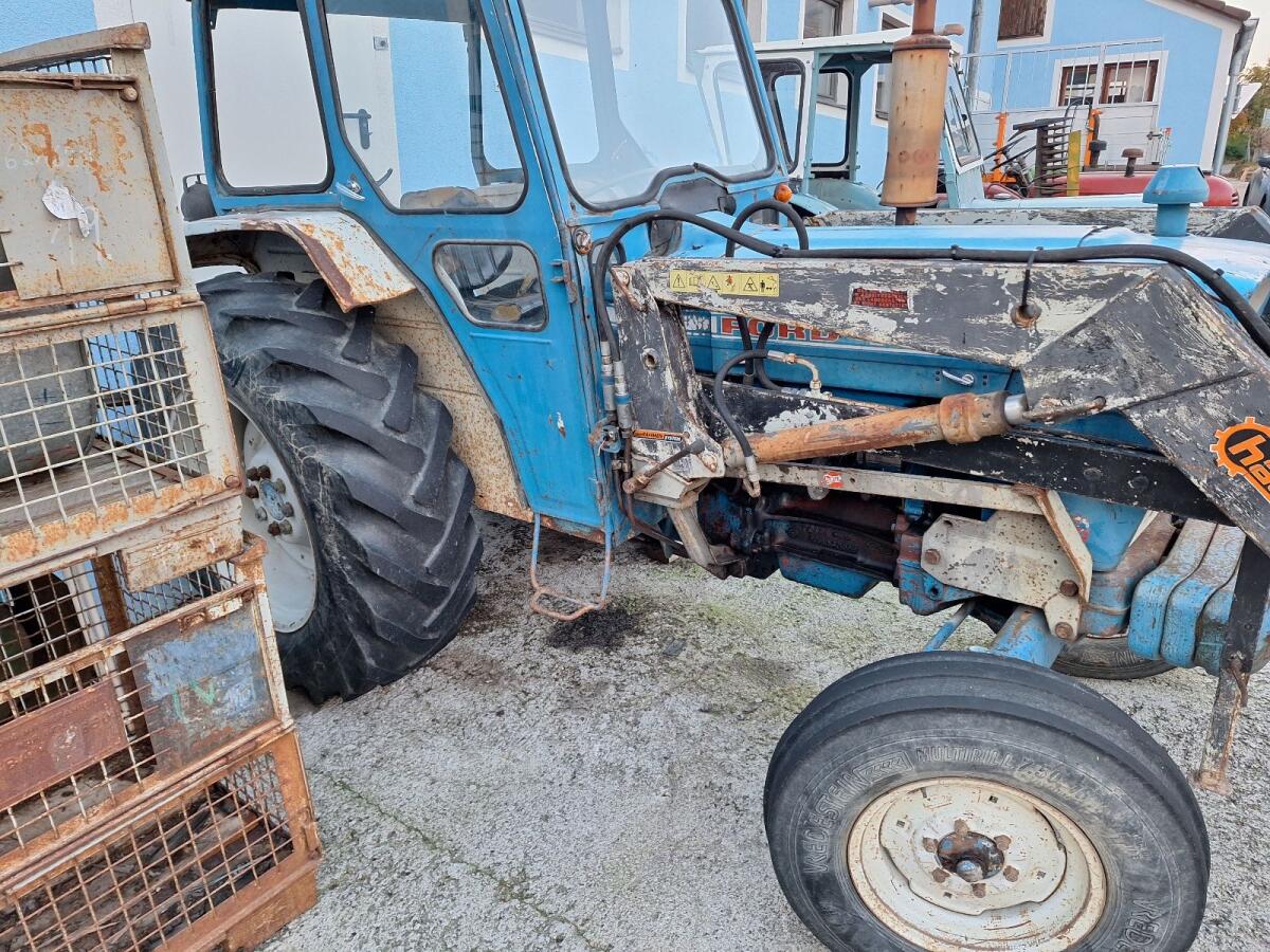 Traktor Ford 4000 2
