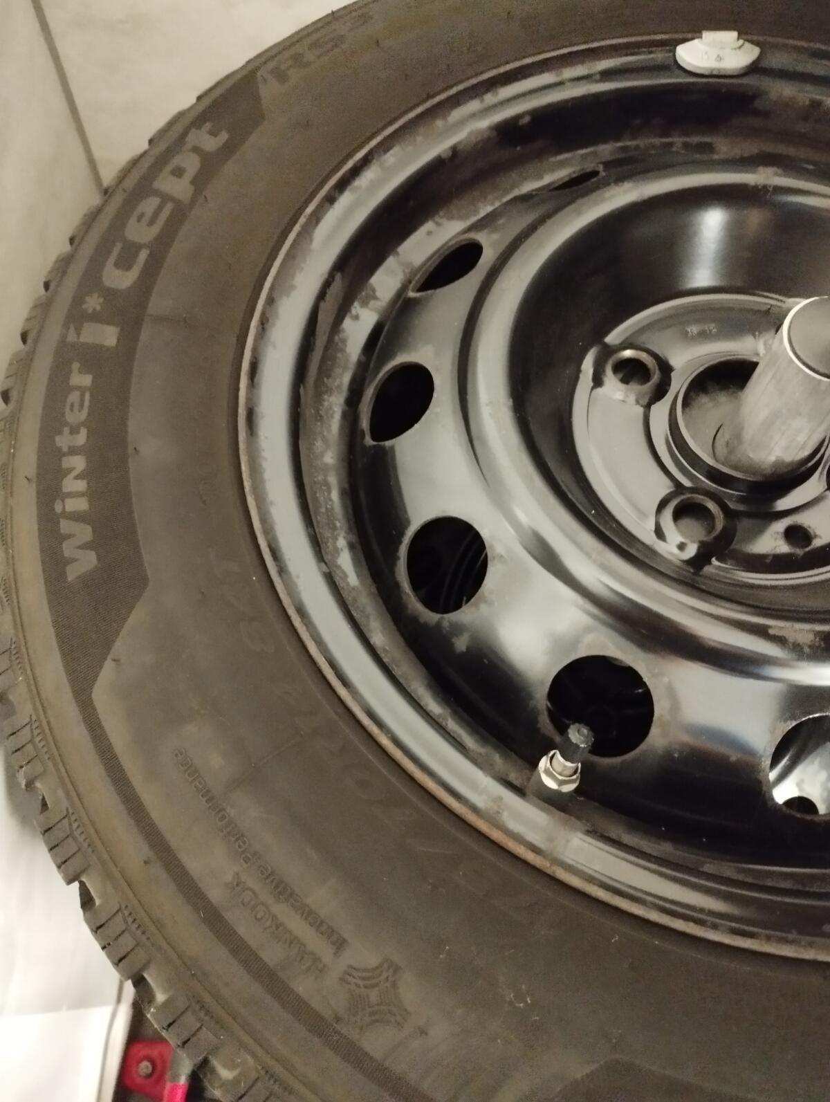 Winterreifen auf Stahlfelgen für Hyundai i20 3
