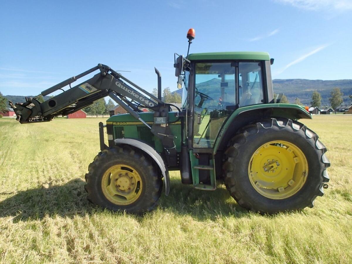 John Deere 6200 S mit Quicke 640 Frontlader 3