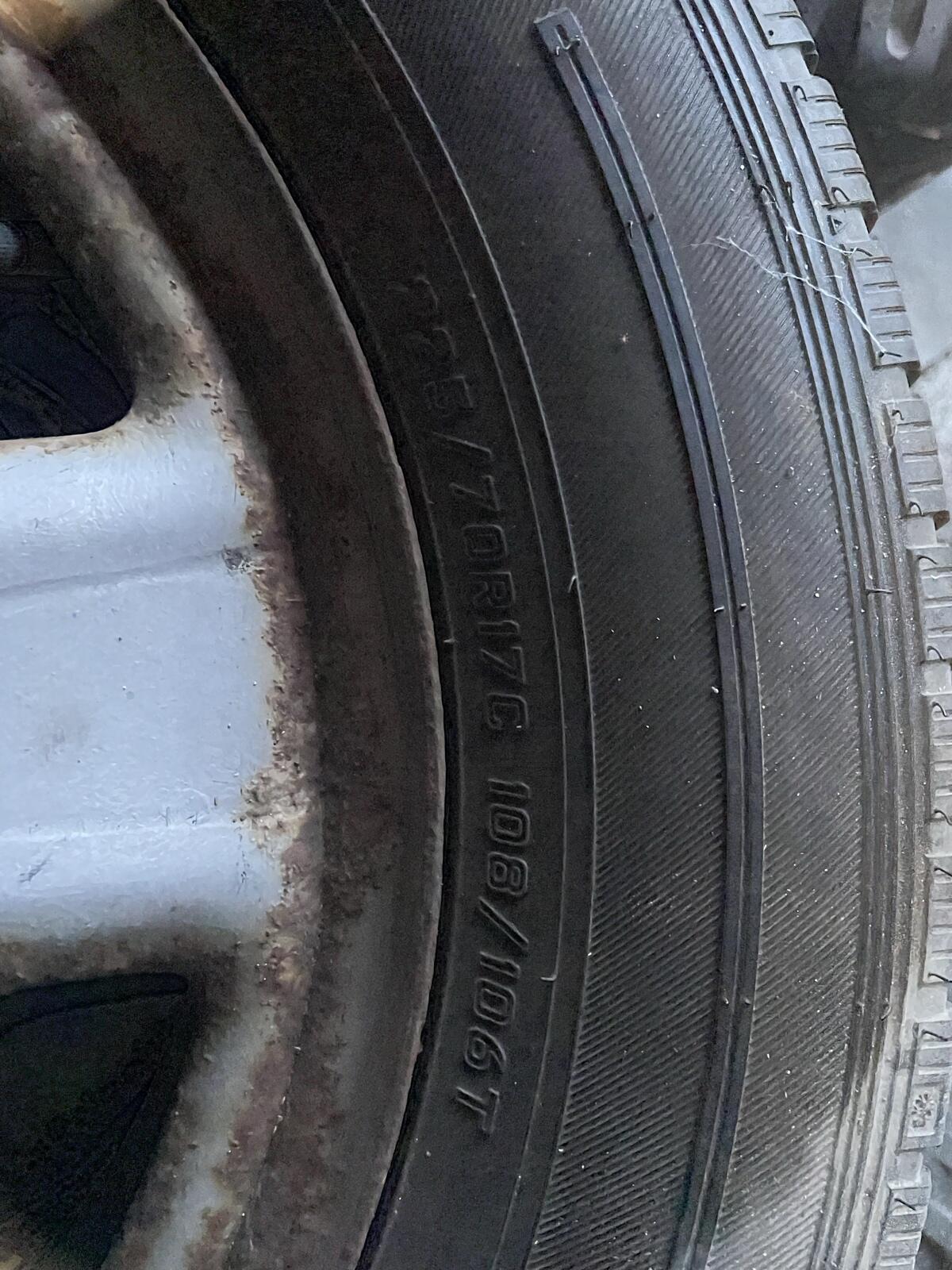 Winter Kompletträder für Toyota Land Cruiser J120 2