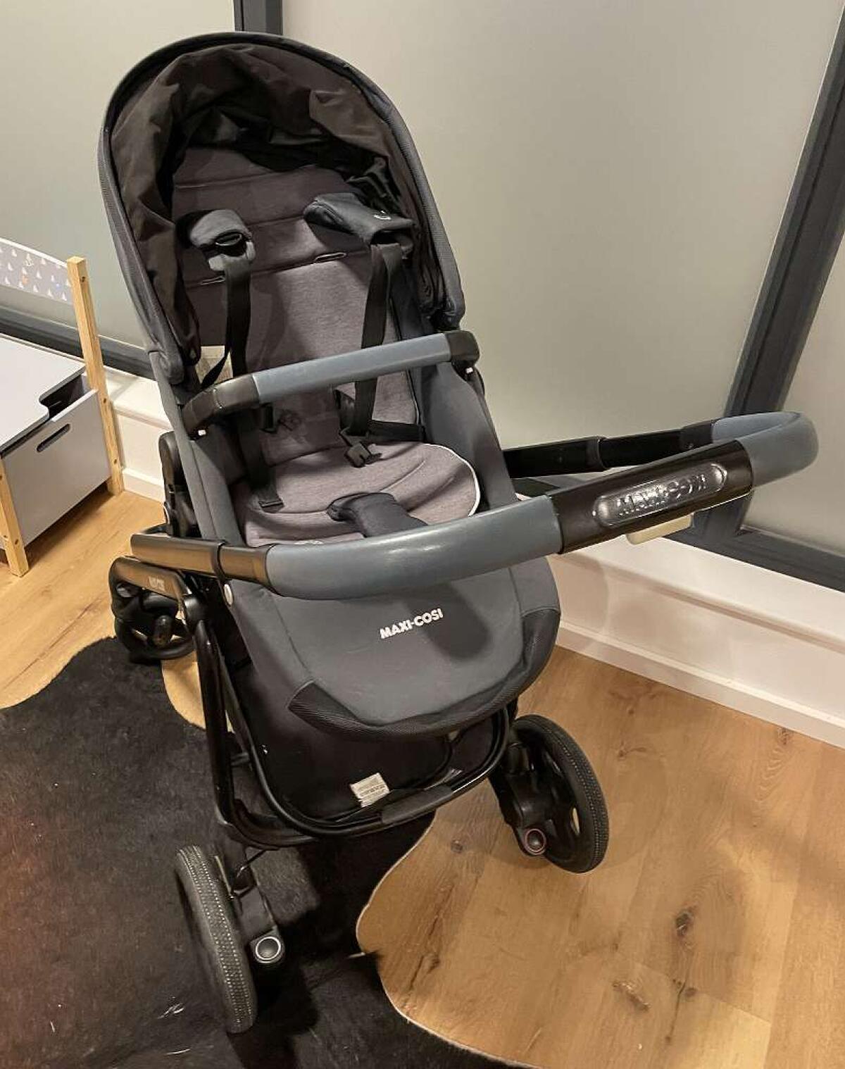 Verkaufe Kinderwagen Set Maxi Cosi Lila CP 3