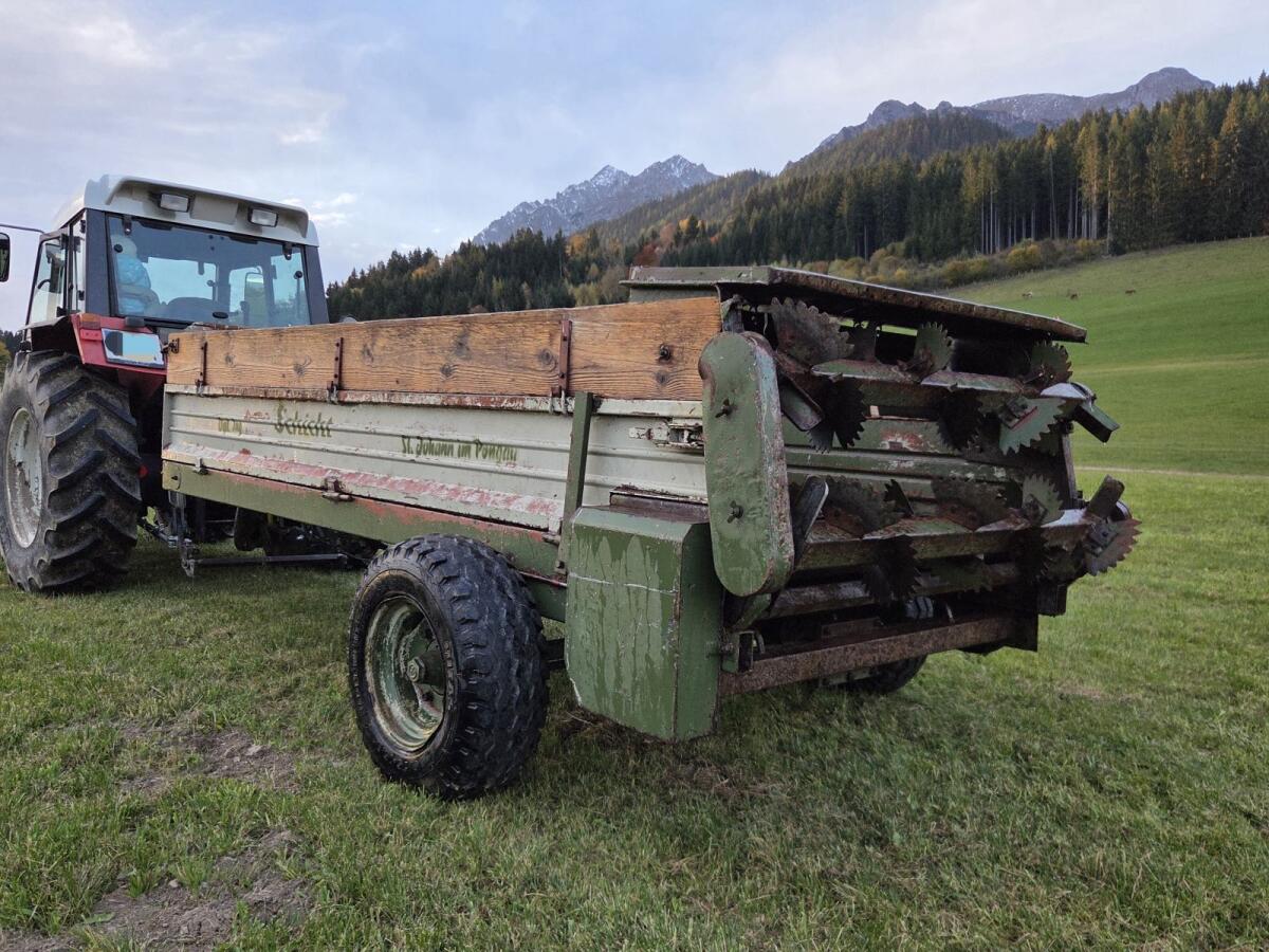 Bergmiststreuer Schicht 3 t 2