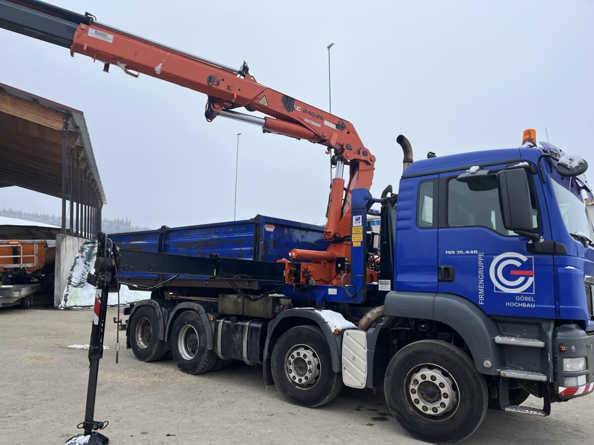 MAN 8x4 Hakenlift Kran Funk 2