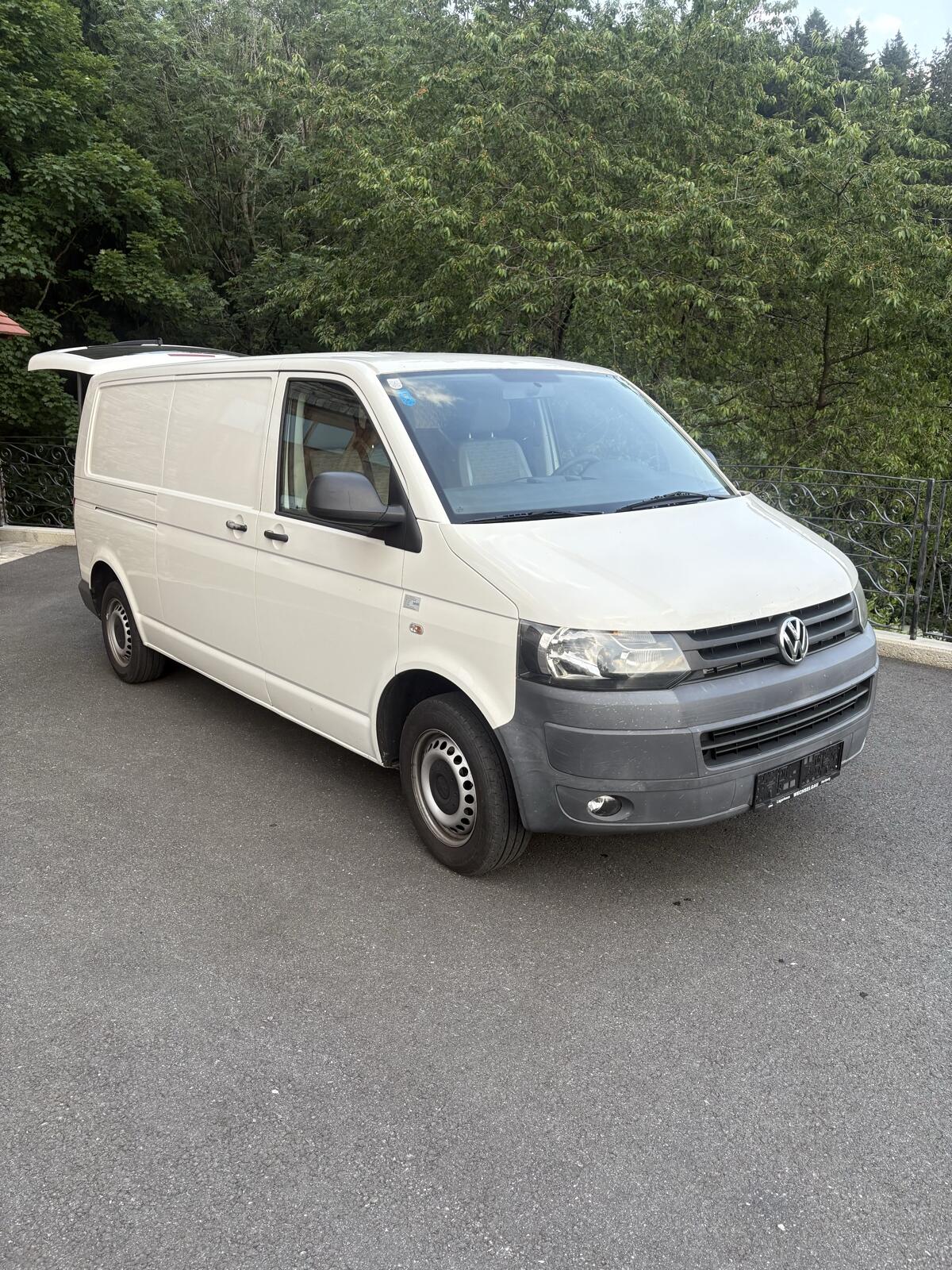 VW Transporter T5 LR 2,0 TDI 1