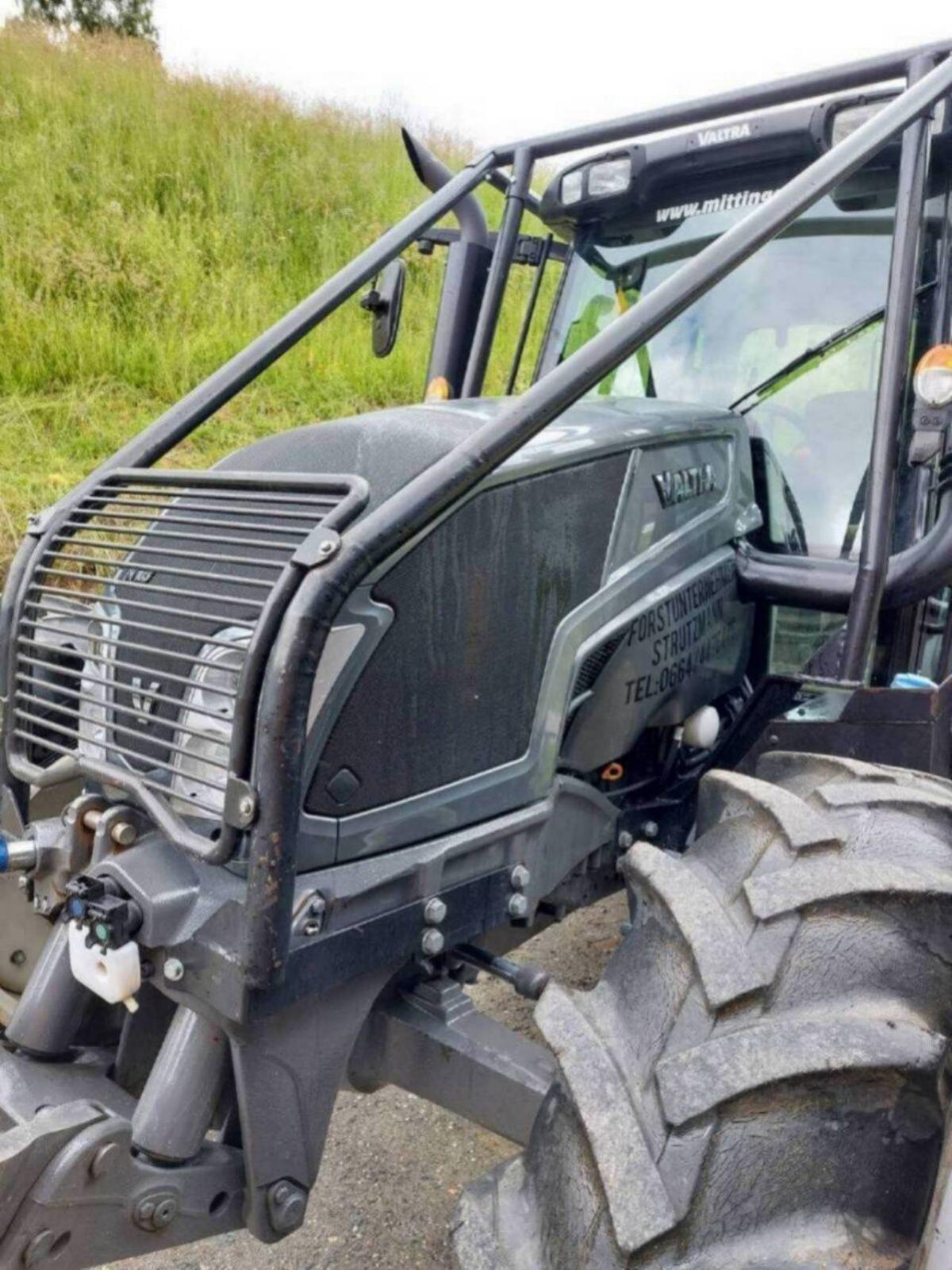 Forstverbau-Astabweiser Valtra N3-Serie 1