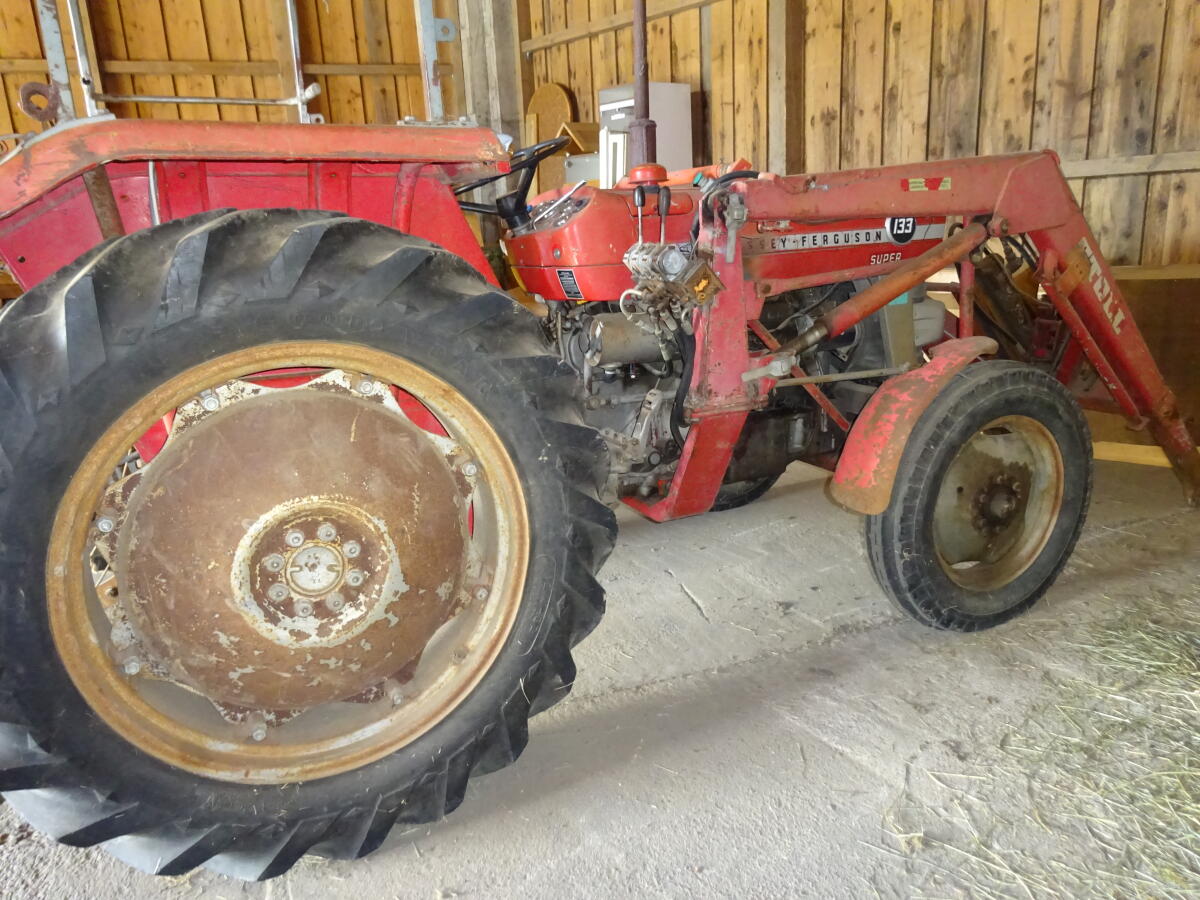 Massey Ferguson MF 133 Super 3